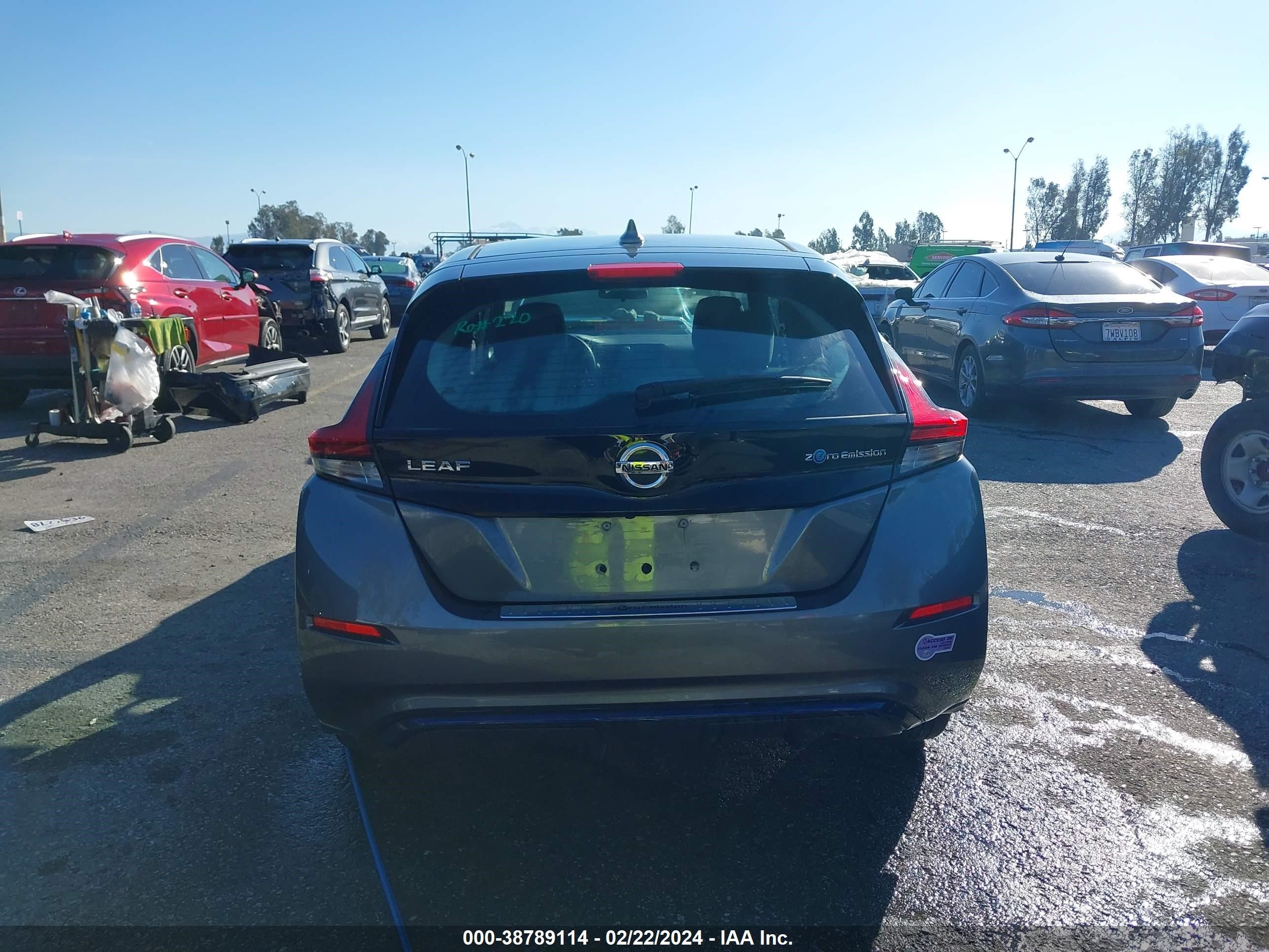 Photo 16 VIN: 1N4AZ1CP2KC305919 - NISSAN LEAF 