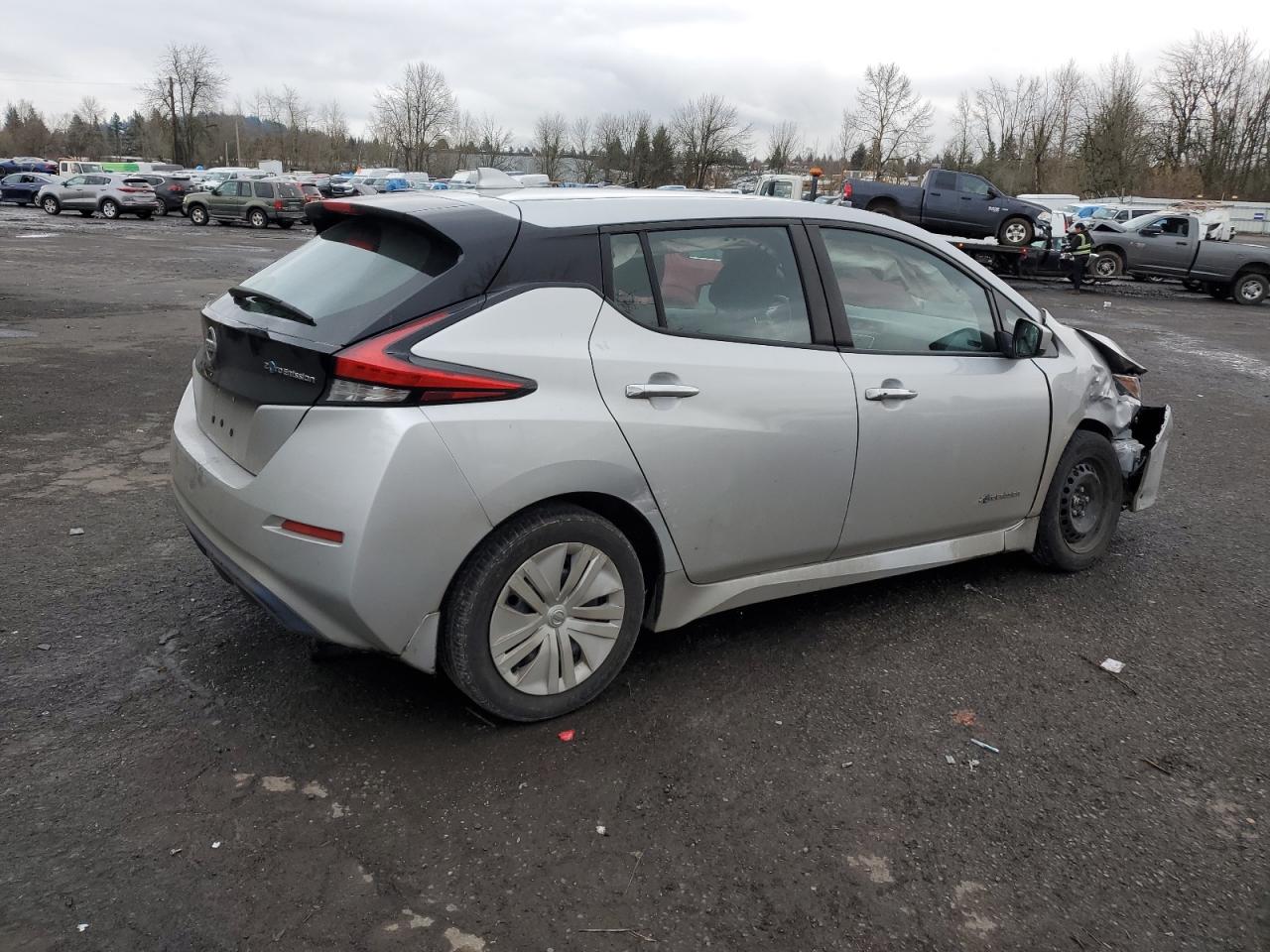 Photo 2 VIN: 1N4AZ1CP3JC300565 - NISSAN LEAF 