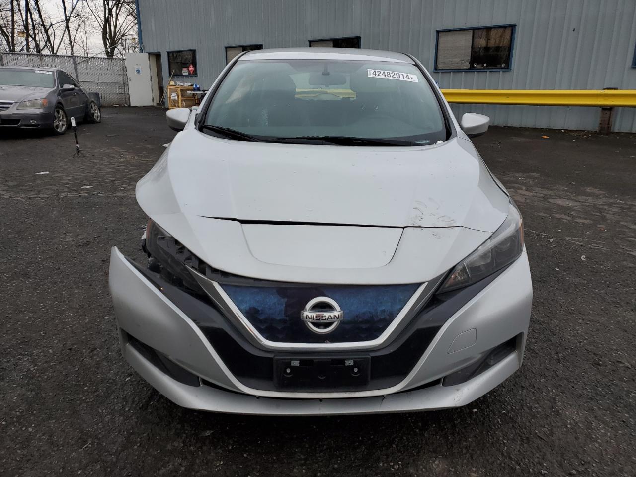 Photo 4 VIN: 1N4AZ1CP3JC300565 - NISSAN LEAF 