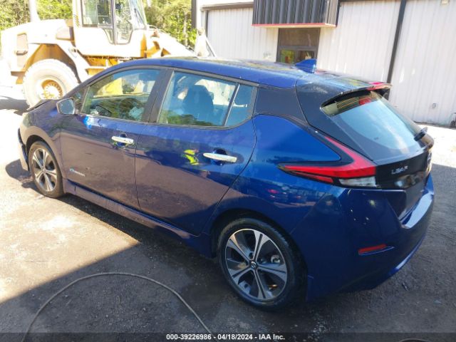 Photo 2 VIN: 1N4AZ1CP3JC307449 - NISSAN LEAF 