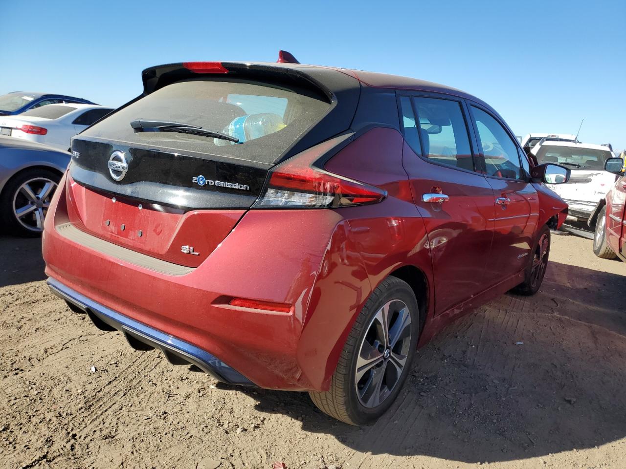 Photo 2 VIN: 1N4AZ1CP4JC314331 - NISSAN LEAF 