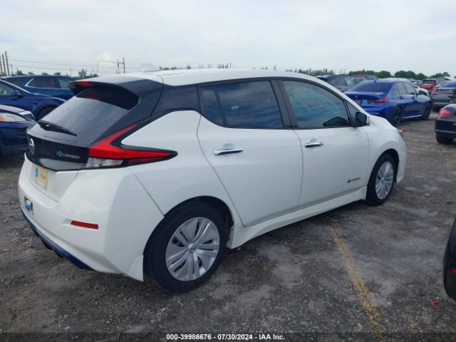 Photo 3 VIN: 1N4AZ1CP5JC303421 - NISSAN LEAF 