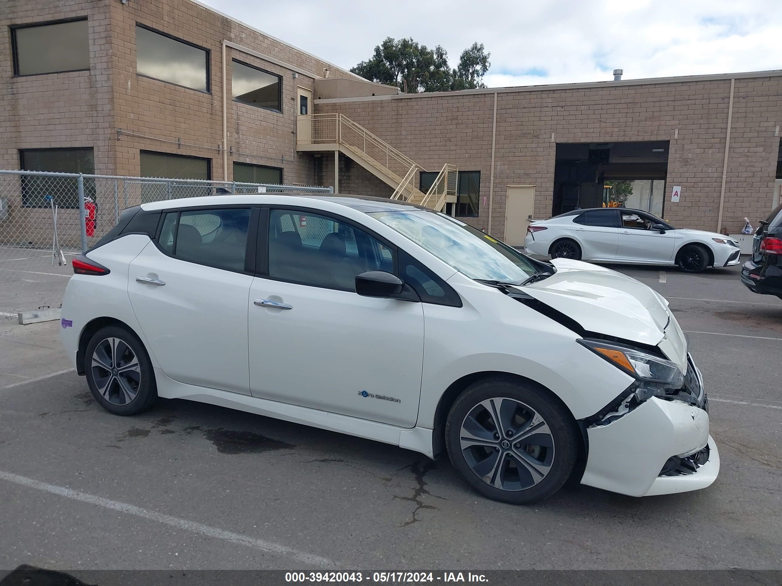 Photo 12 VIN: 1N4AZ1CP7KC304992 - NISSAN LEAF 