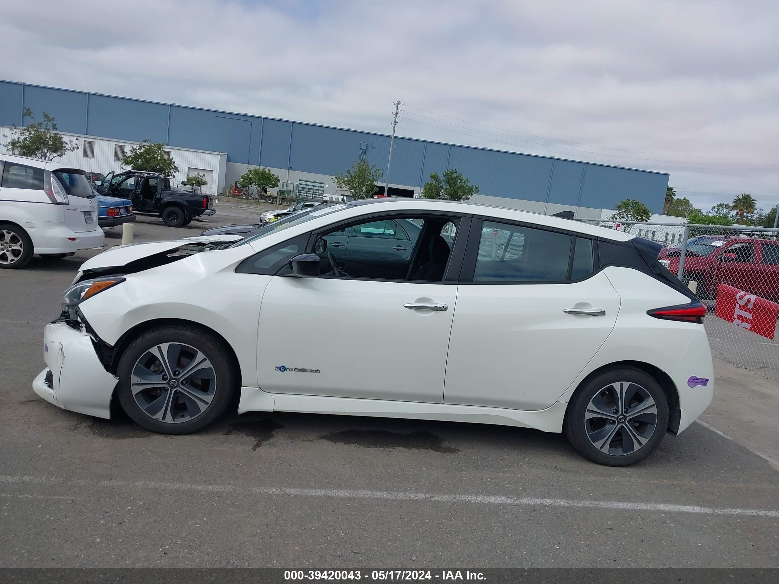 Photo 13 VIN: 1N4AZ1CP7KC304992 - NISSAN LEAF 