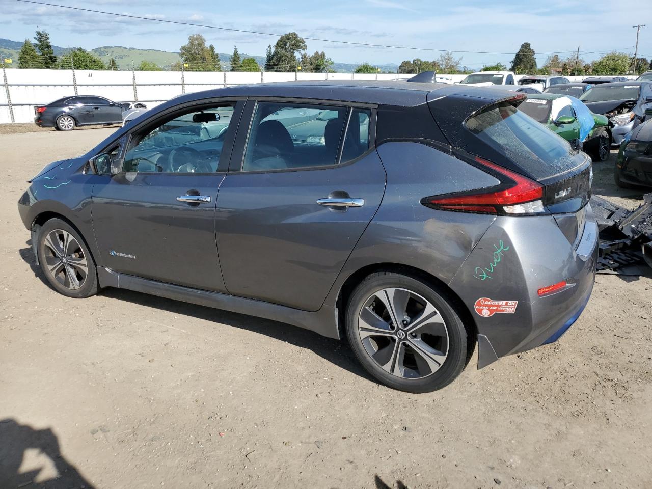 Photo 1 VIN: 1N4AZ1CP8JC303056 - NISSAN LEAF 