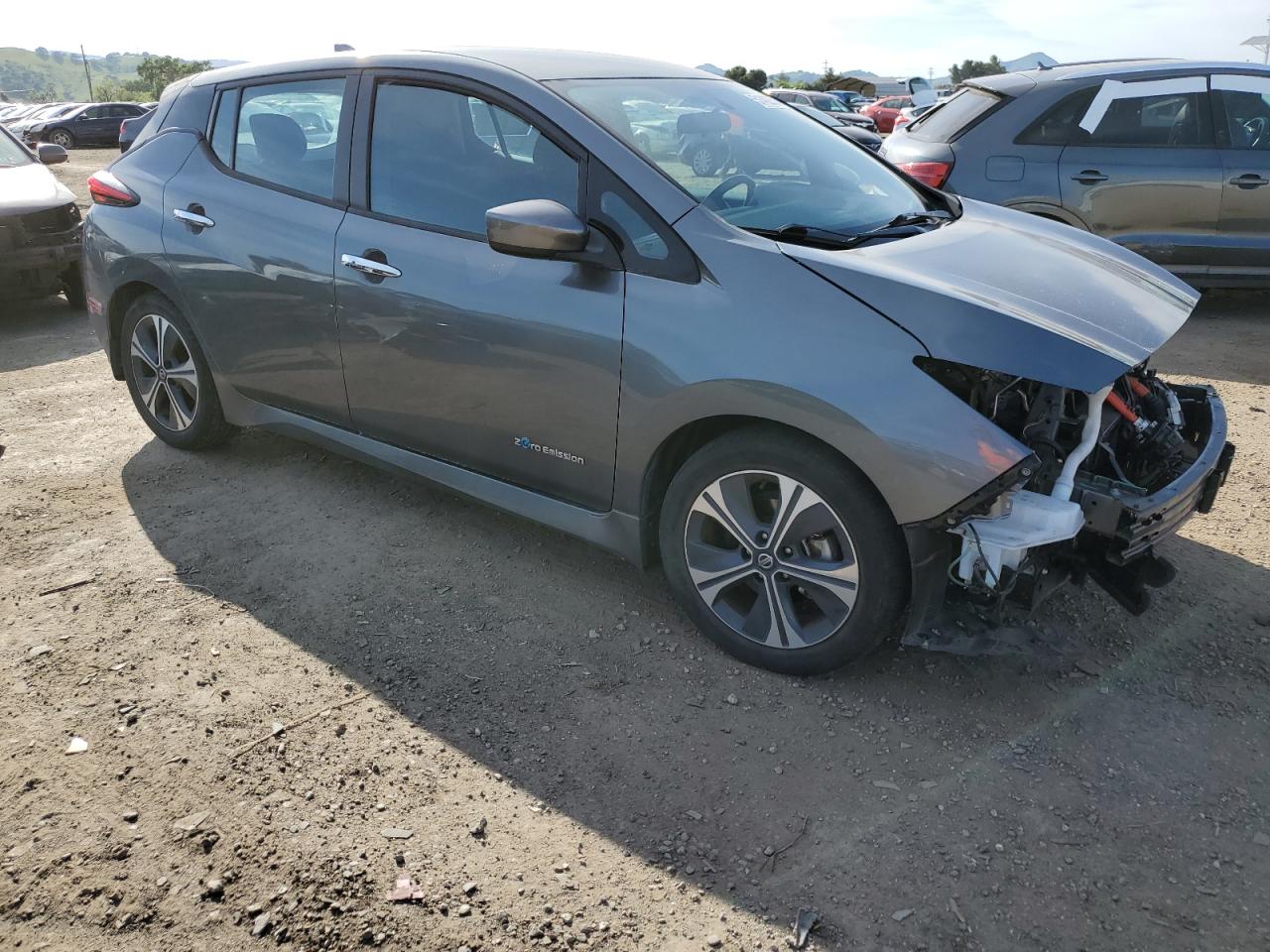 Photo 3 VIN: 1N4AZ1CP8JC303056 - NISSAN LEAF 