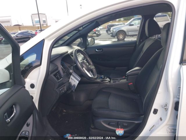 Photo 4 VIN: 1N4AZ1CPXJC314611 - NISSAN LEAF 