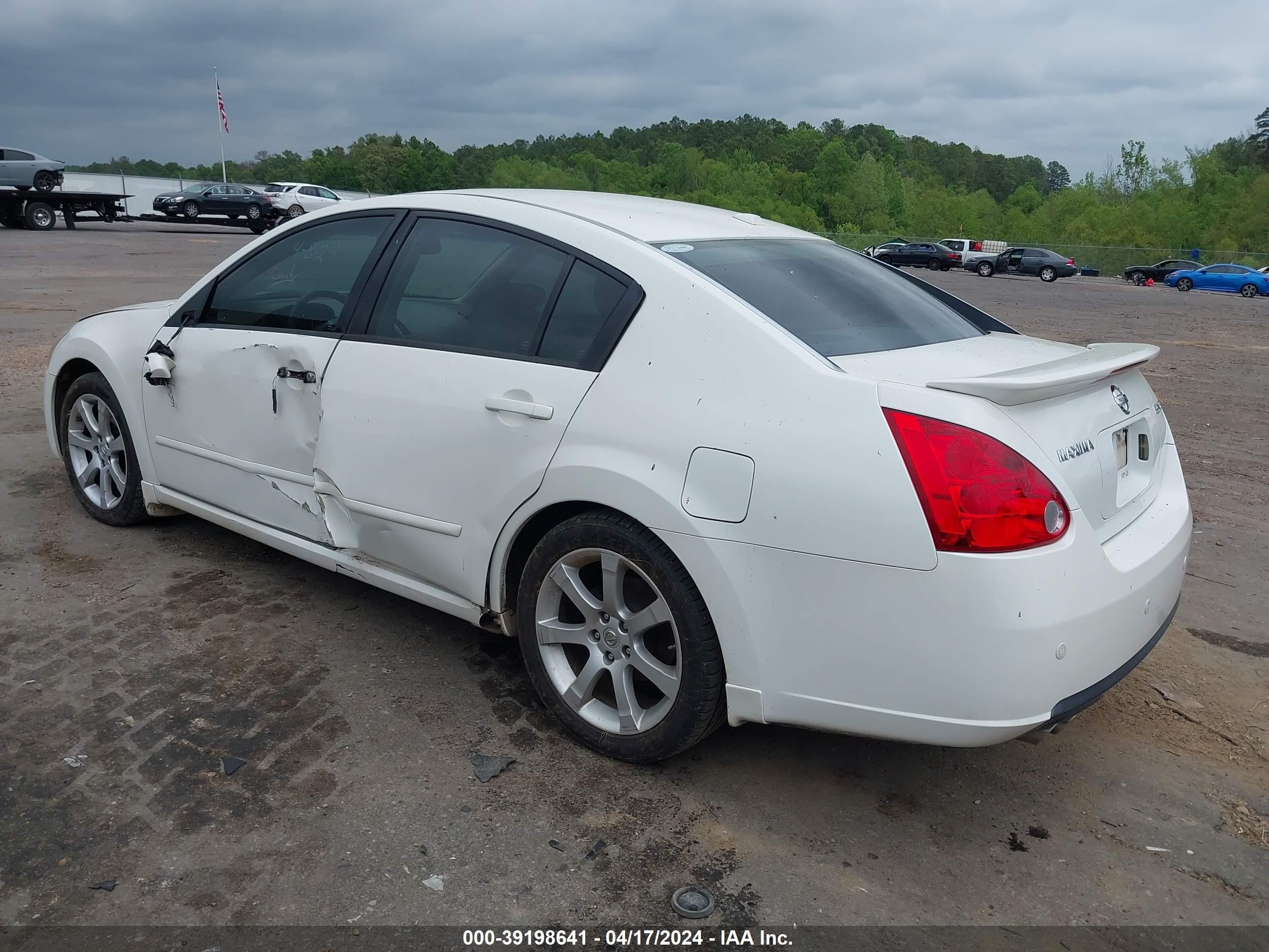 Photo 2 VIN: 1N4BA41E38C819317 - NISSAN MAXIMA 