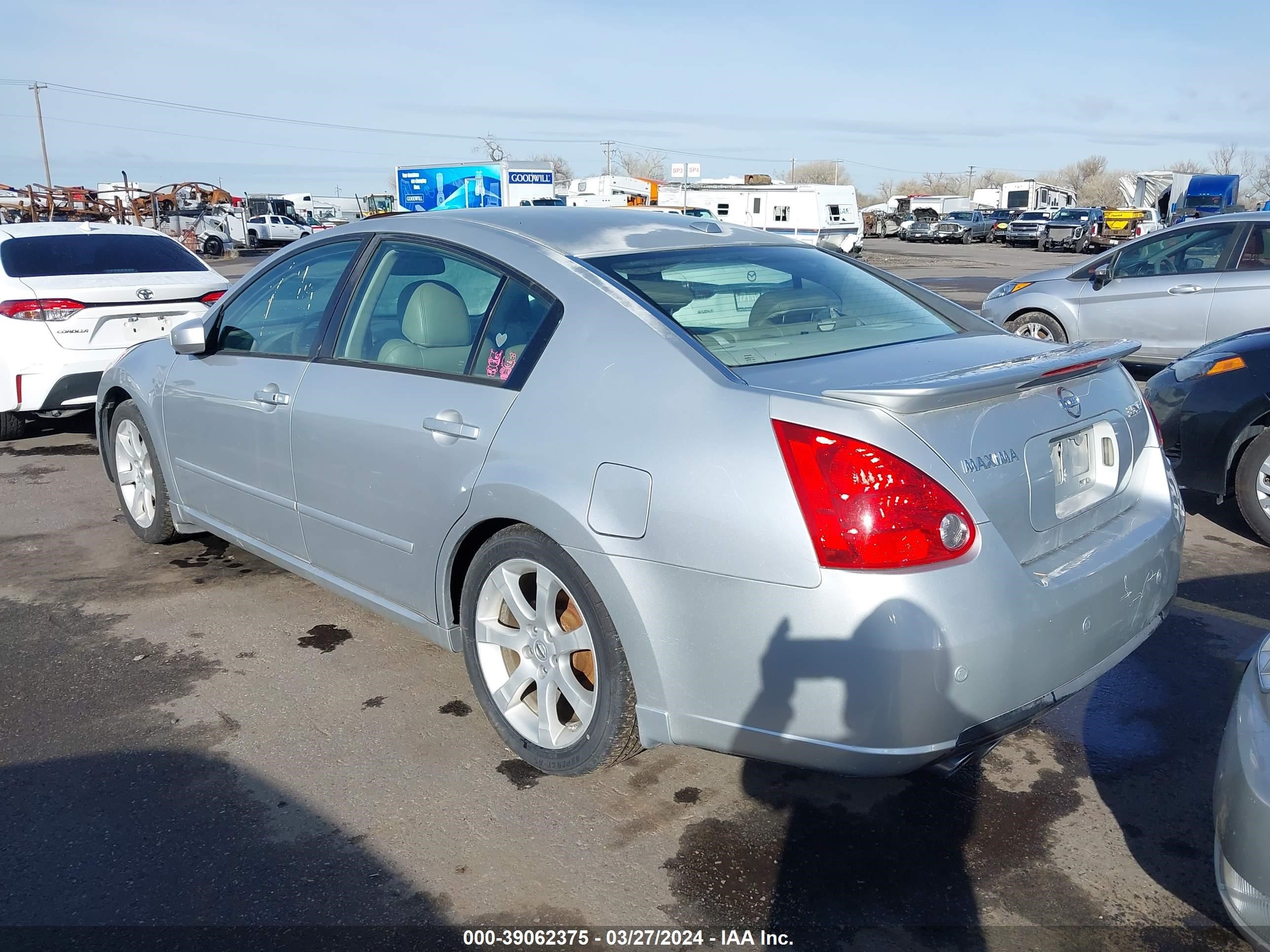 Photo 2 VIN: 1N4BA41E88C839305 - NISSAN MAXIMA 