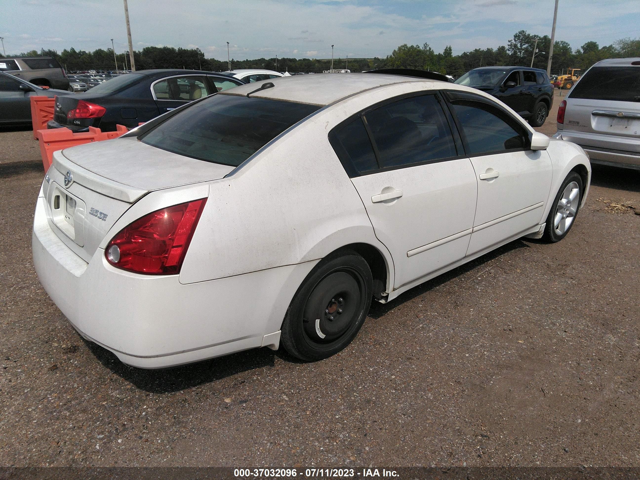 Photo 3 VIN: 1N4BA41E95C838238 - NISSAN MAXIMA 