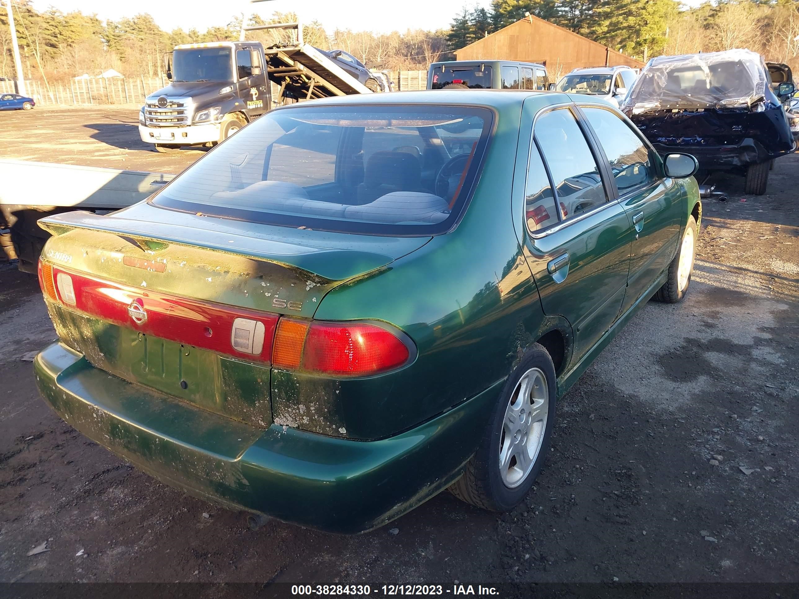 Photo 3 VIN: 1N4BB41D2WC725835 - NISSAN SENTRA 