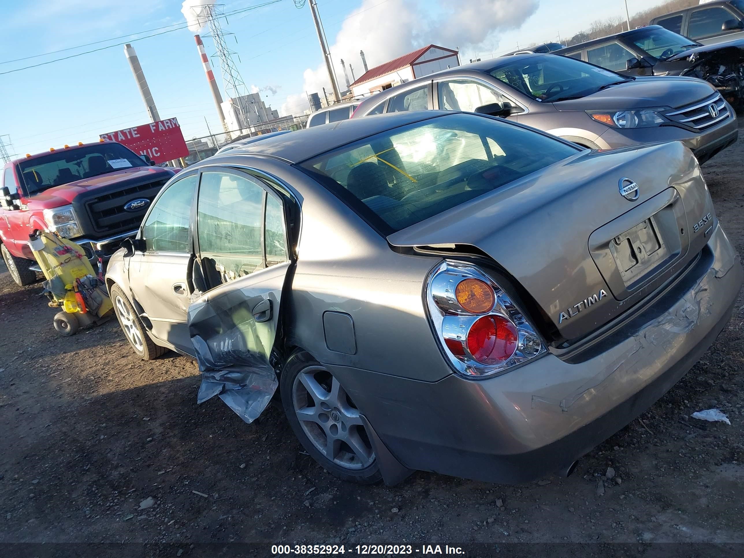 Photo 2 VIN: 1N4BL11D02C149927 - NISSAN ALTIMA 