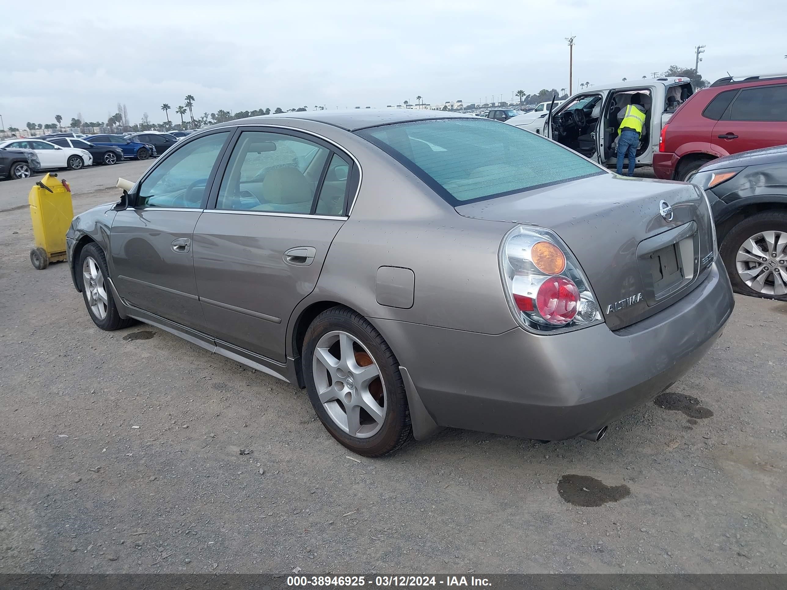 Photo 2 VIN: 1N4BL11D13C333131 - NISSAN ALTIMA 