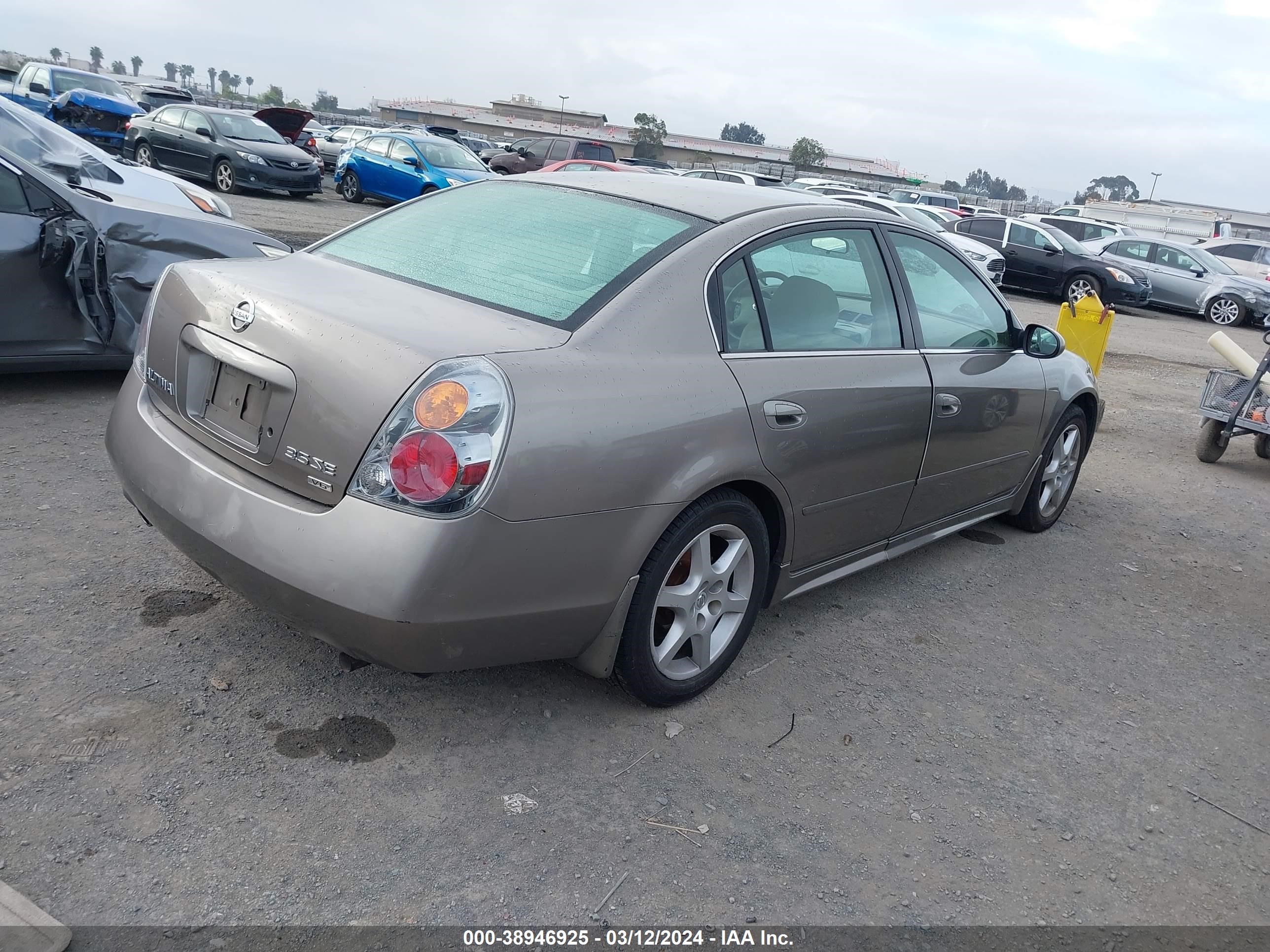 Photo 3 VIN: 1N4BL11D13C333131 - NISSAN ALTIMA 