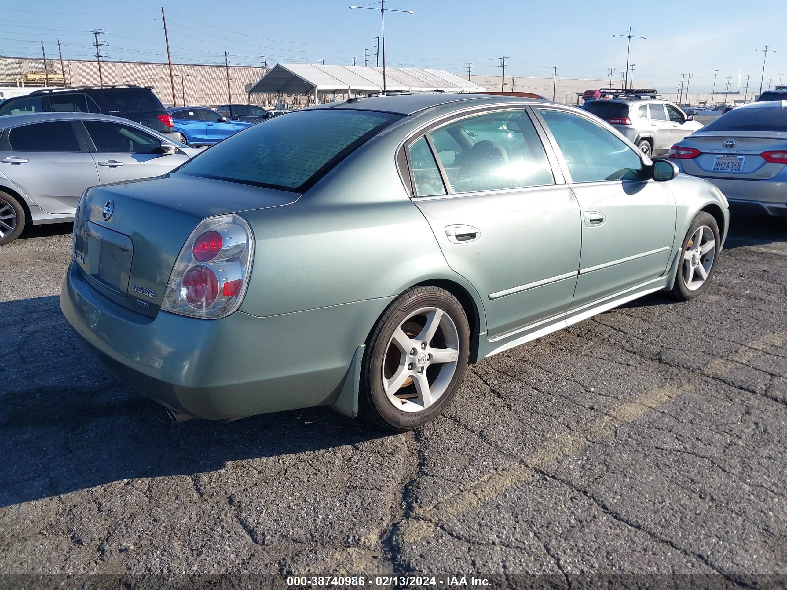 Photo 3 VIN: 1N4BL11D15C952105 - NISSAN ALTIMA 