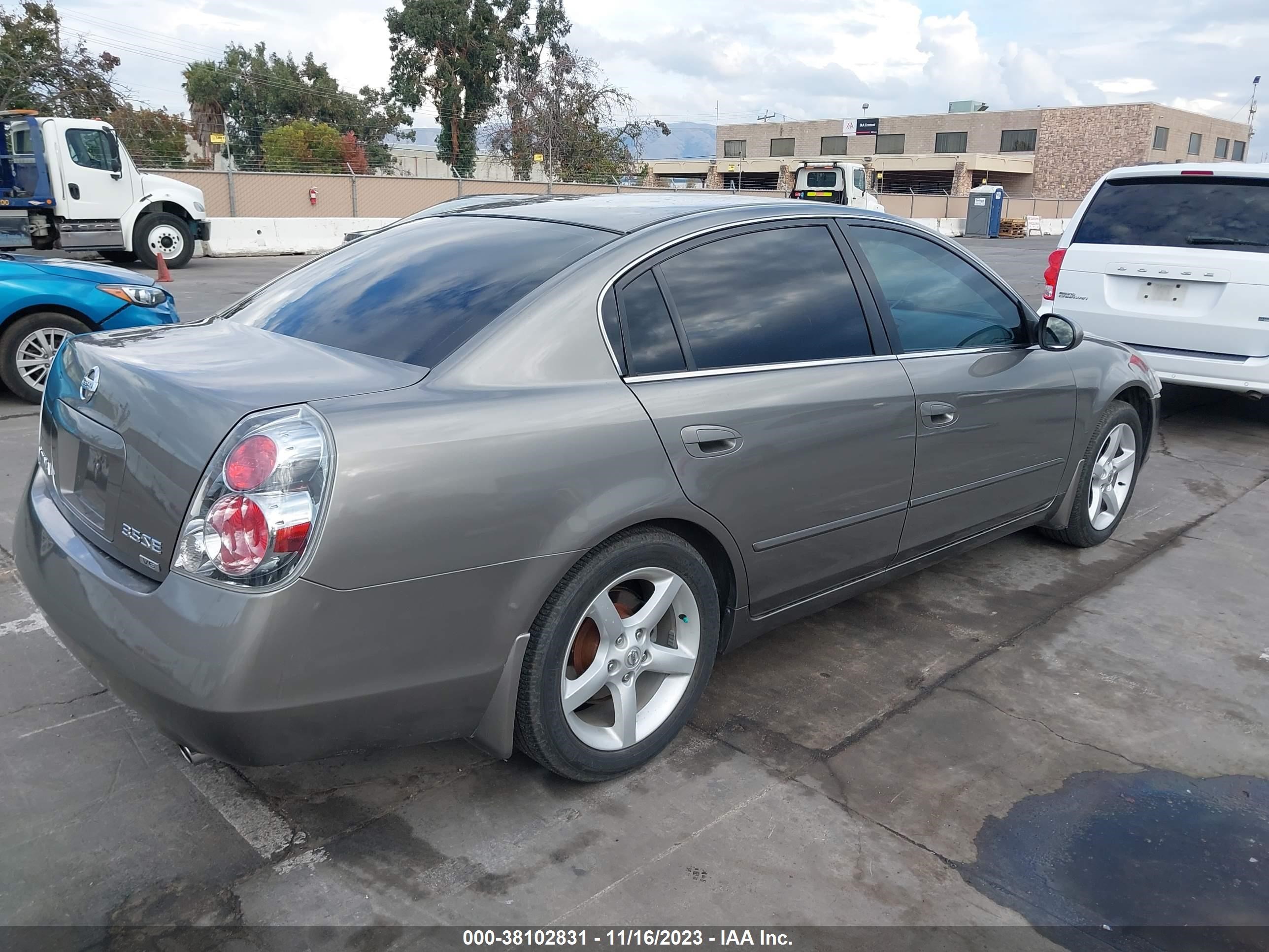 Photo 3 VIN: 1N4BL11D46N348778 - NISSAN ALTIMA 