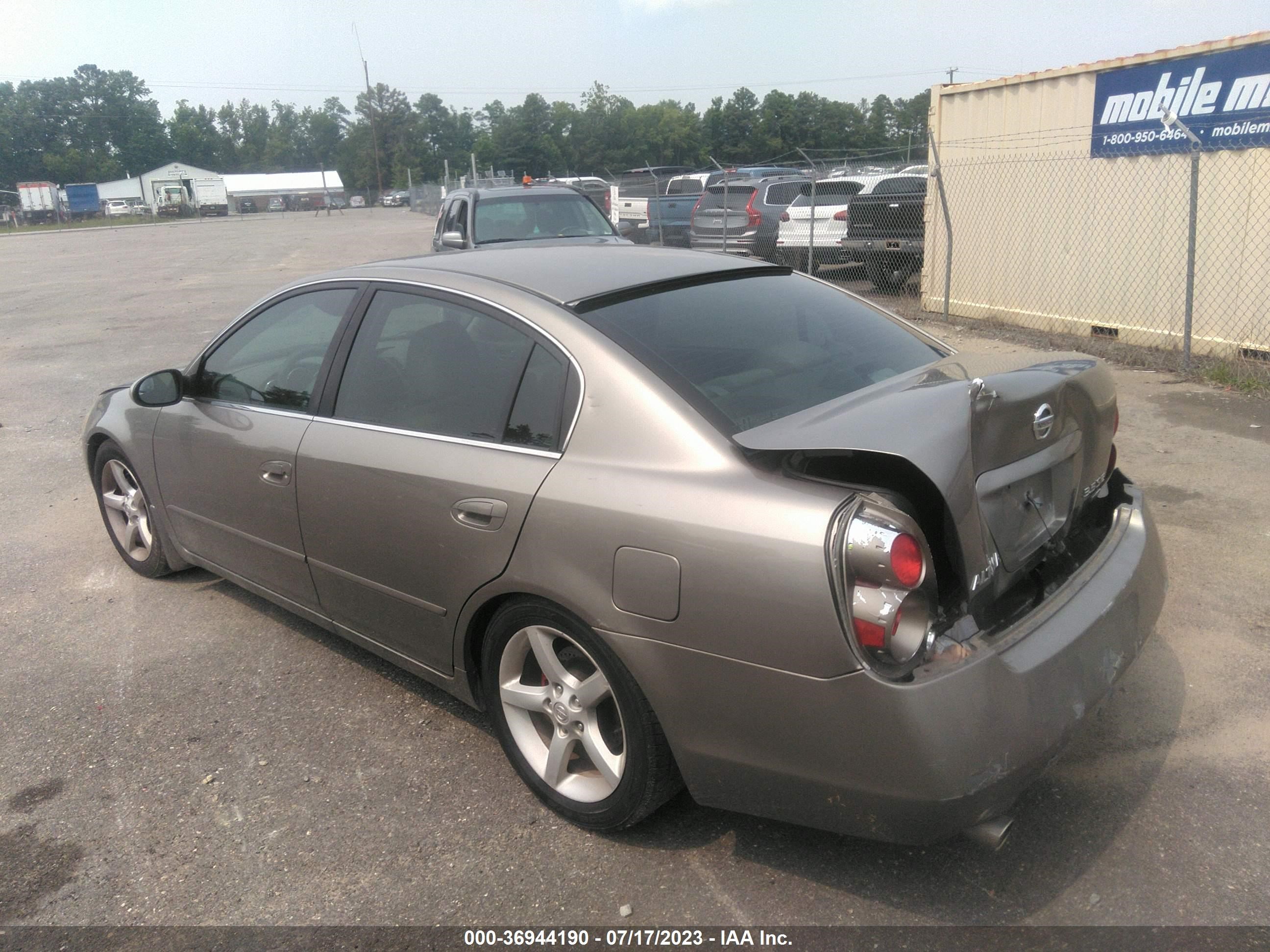 Photo 2 VIN: 1N4BL11D55C301690 - NISSAN ALTIMA 