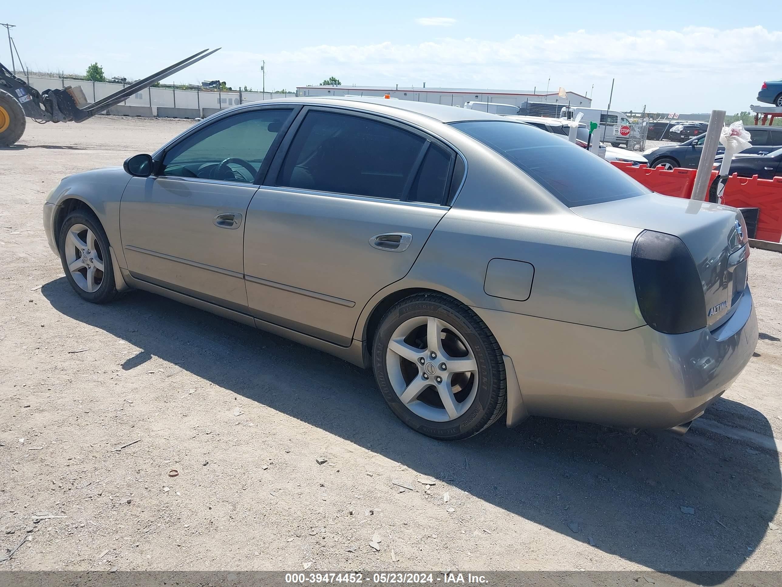 Photo 2 VIN: 1N4BL11D65N450257 - NISSAN ALTIMA 