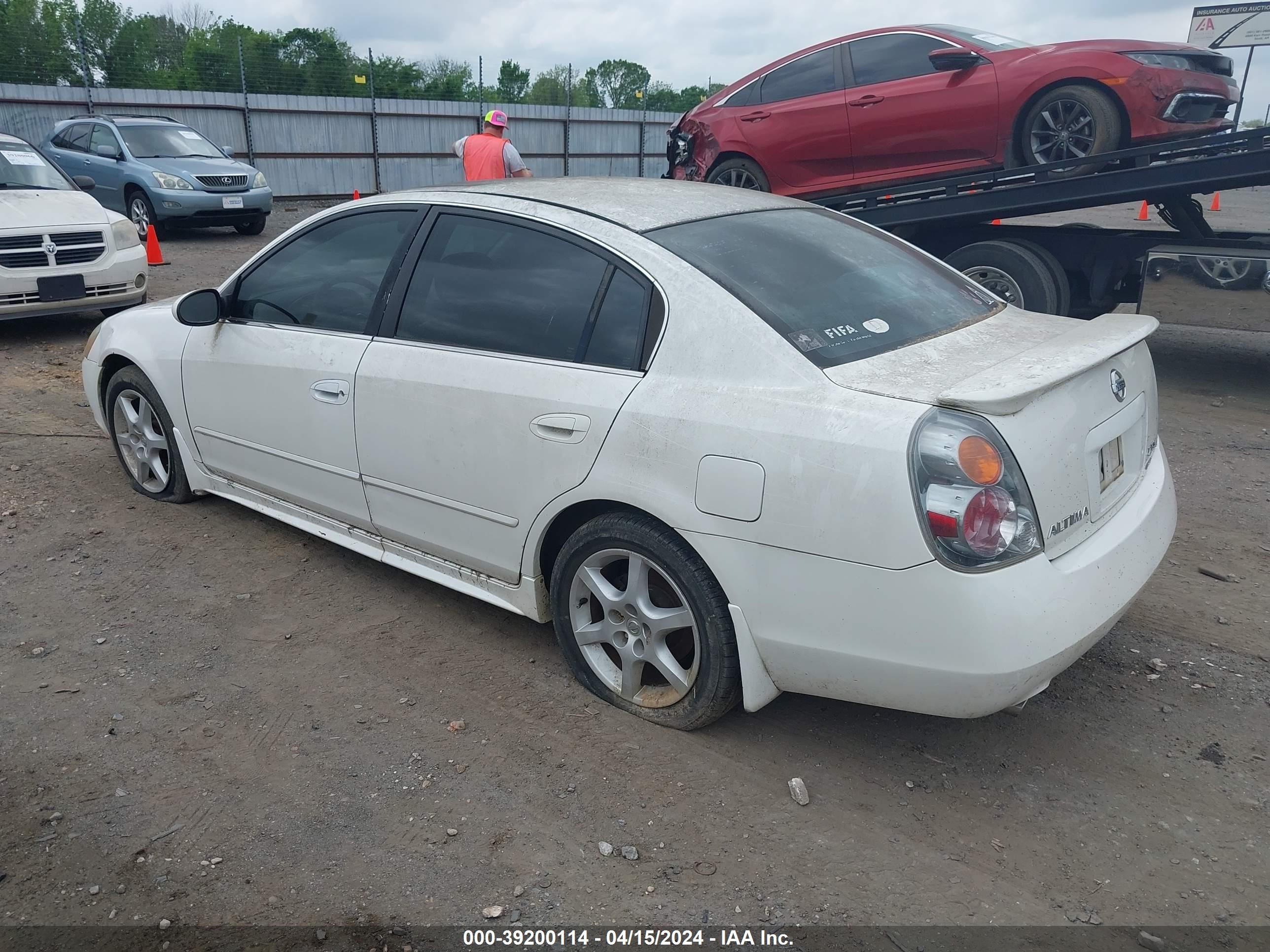 Photo 2 VIN: 1N4BL11D73C255681 - NISSAN ALTIMA 