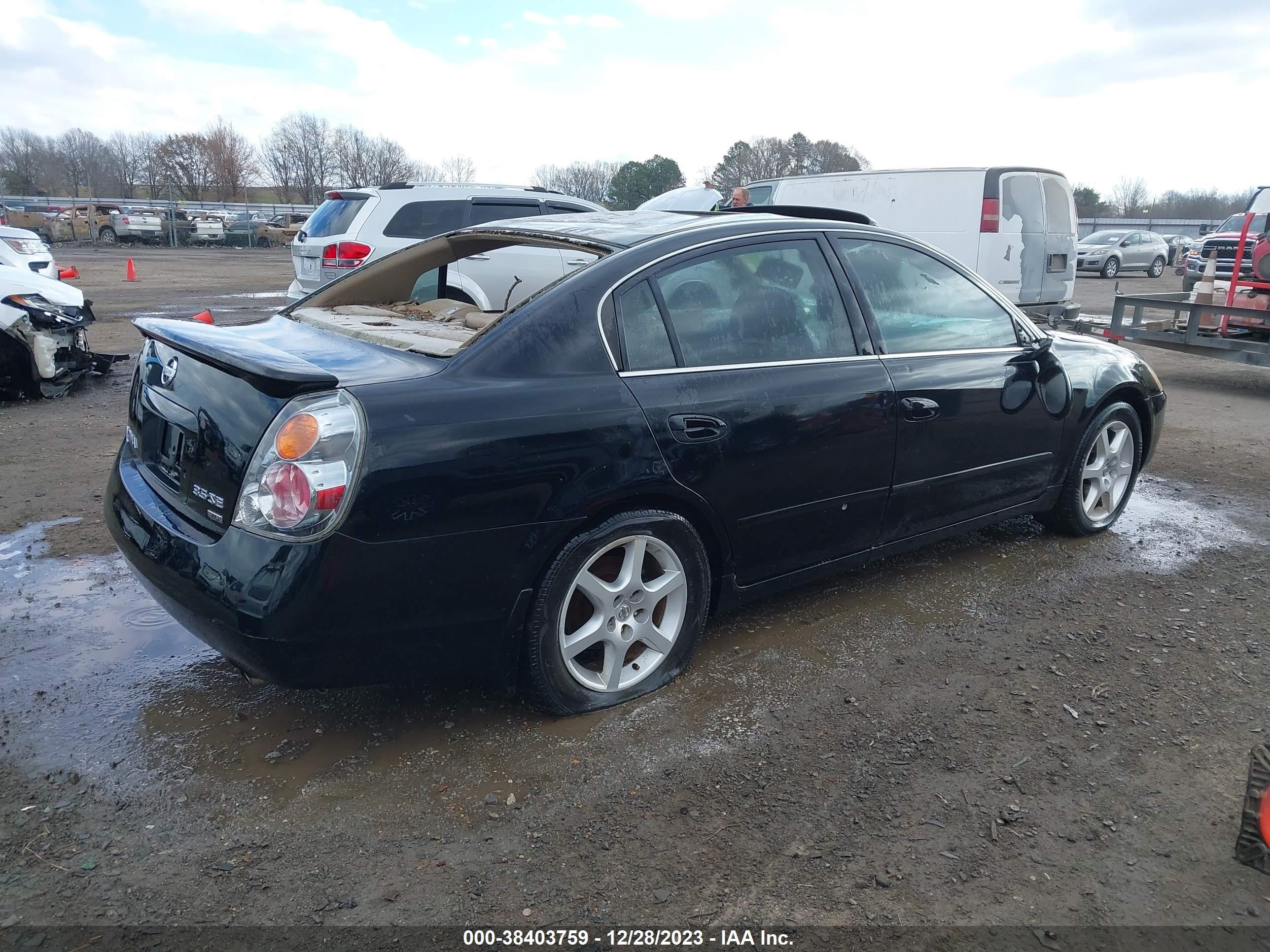 Photo 3 VIN: 1N4BL11D74C120010 - NISSAN ALTIMA 