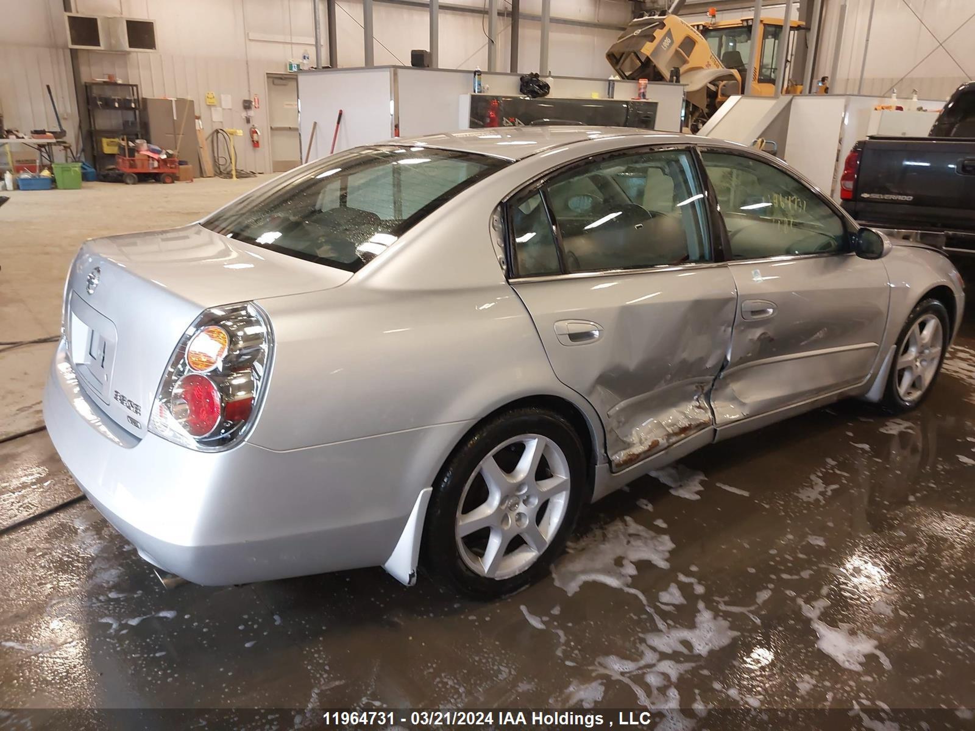 Photo 3 VIN: 1N4BL11E22C235507 - NISSAN ALTIMA 