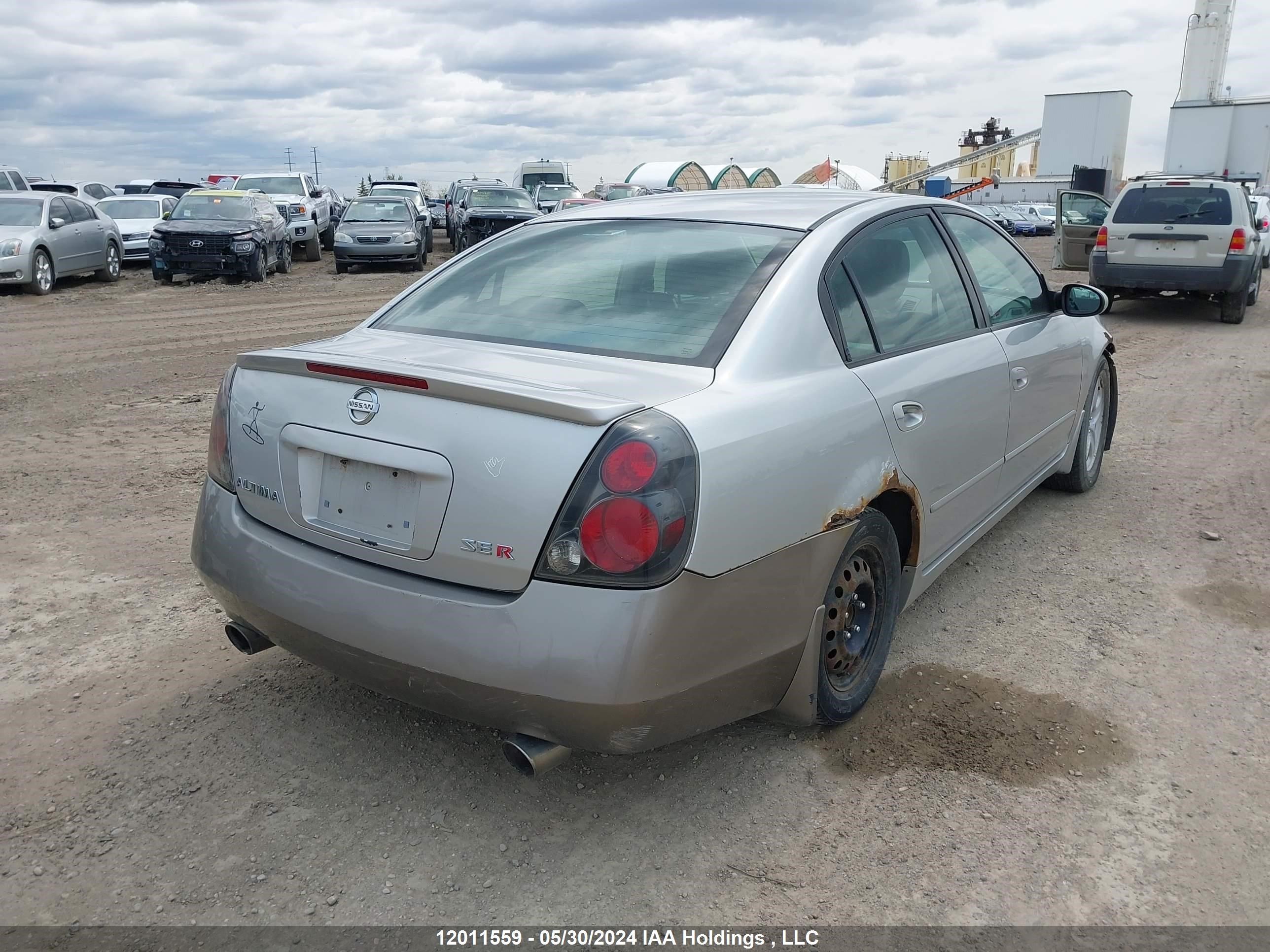 Photo 3 VIN: 1N4BL11E85C254180 - NISSAN ALTIMA 