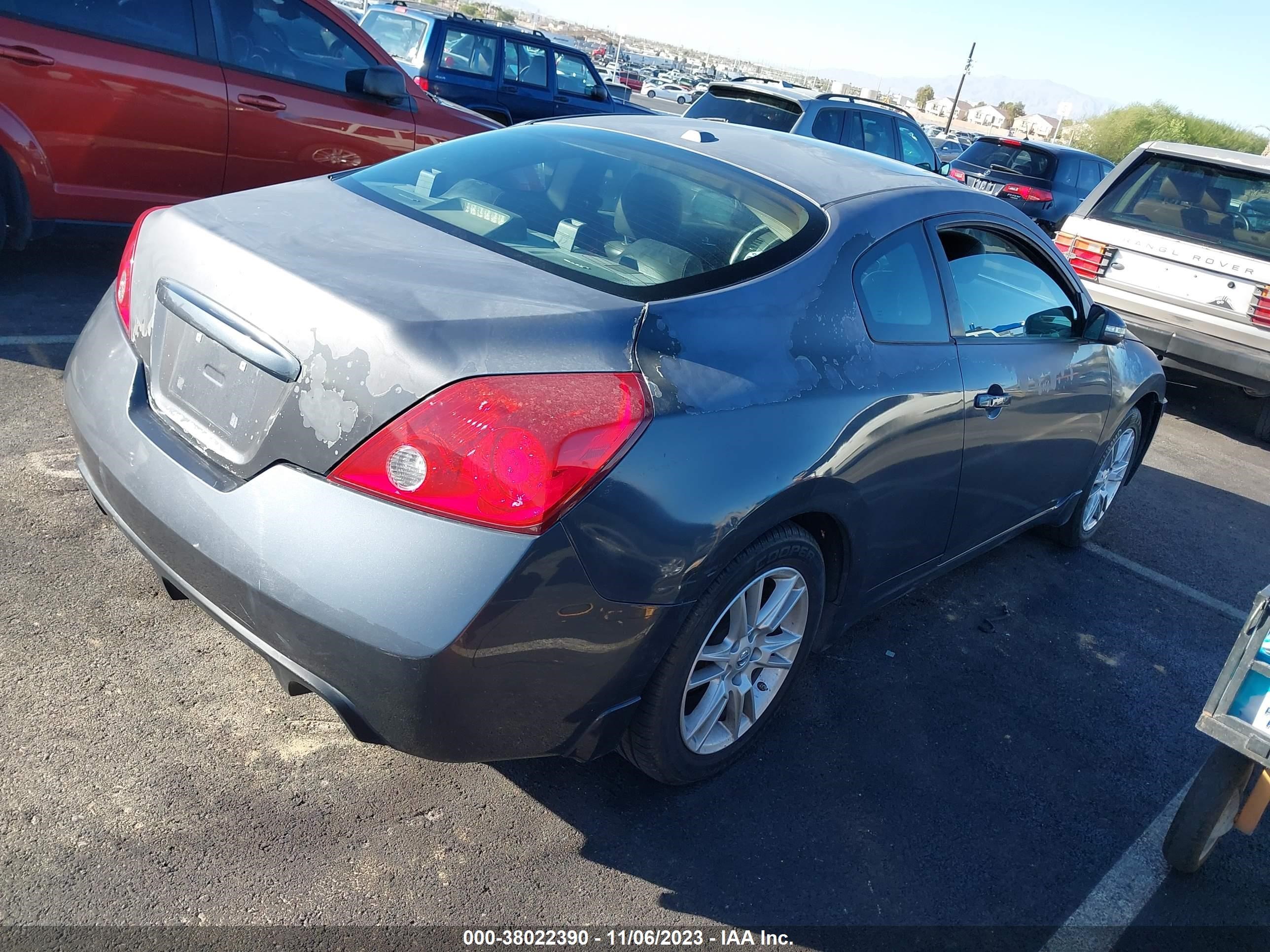 Photo 3 VIN: 1N4BL24E68C170817 - NISSAN ALTIMA 