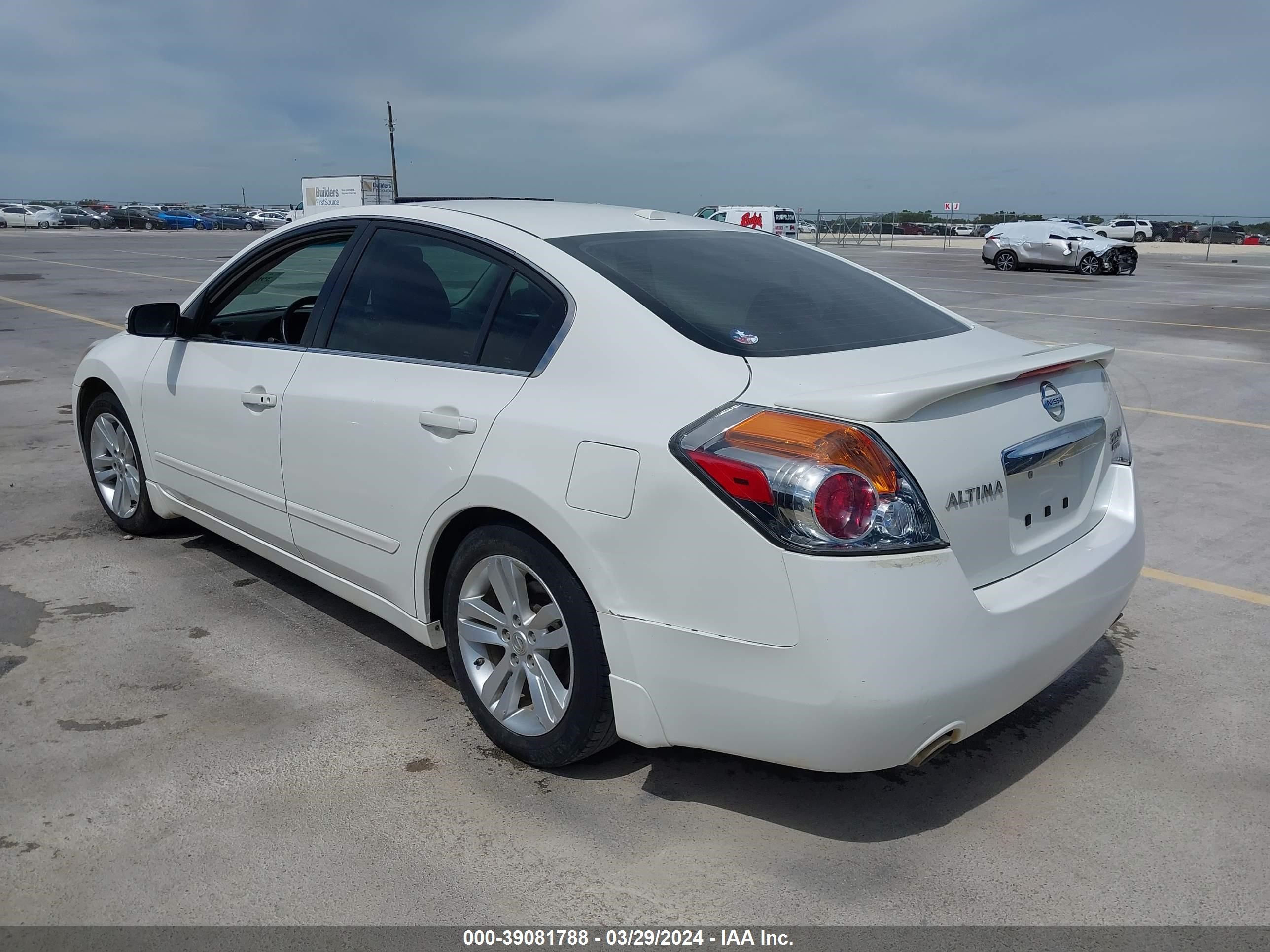 Photo 2 VIN: 1N4BL2AP1CC216570 - NISSAN ALTIMA 