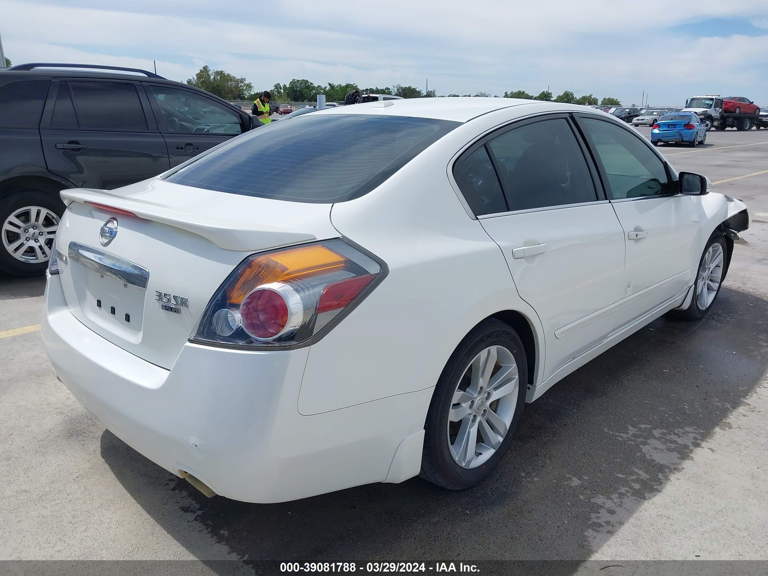 Photo 3 VIN: 1N4BL2AP1CC216570 - NISSAN ALTIMA 