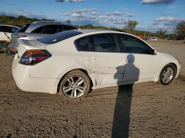 Photo 2 VIN: 1N4BL2AP2BN420068 - NISSAN ALTIMA SR 