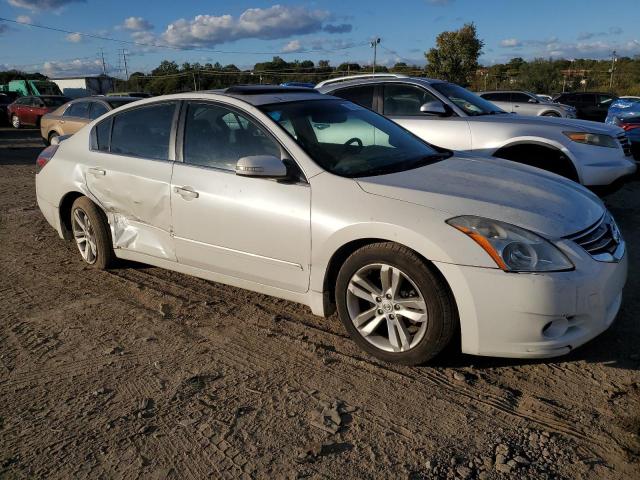 Photo 3 VIN: 1N4BL2AP2BN420068 - NISSAN ALTIMA SR 