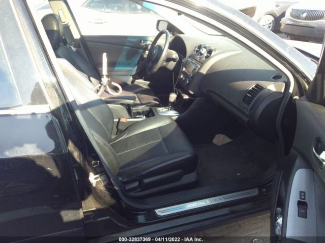 Photo 4 VIN: 1N4BL2AP3BC157388 - NISSAN ALTIMA 