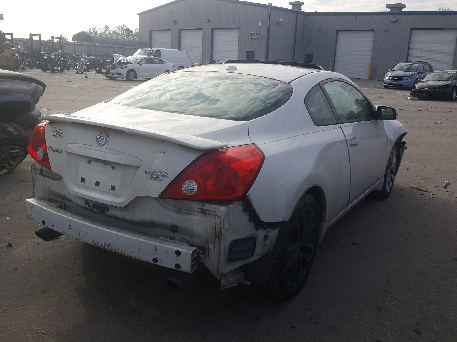 Photo 3 VIN: 1N4BL2EP8AC128977 - NISSAN ALTIMA SR 