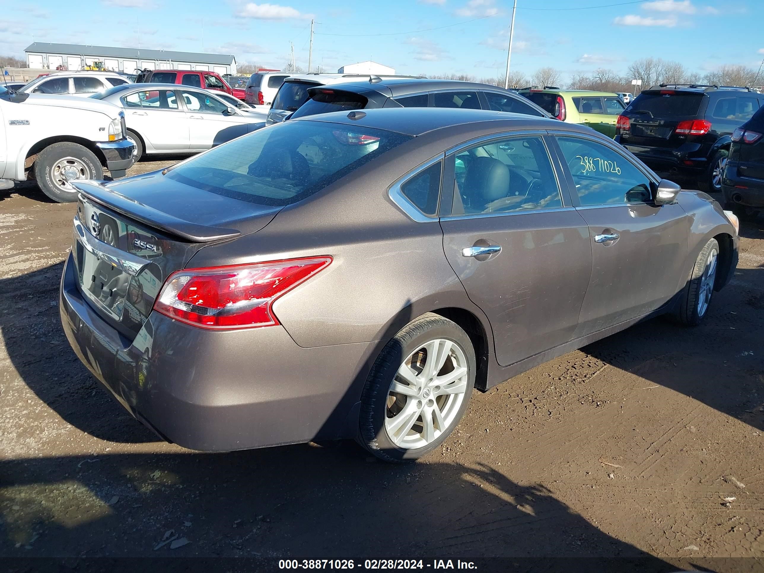 Photo 3 VIN: 1N4BL3AP1DC243436 - NISSAN ALTIMA 