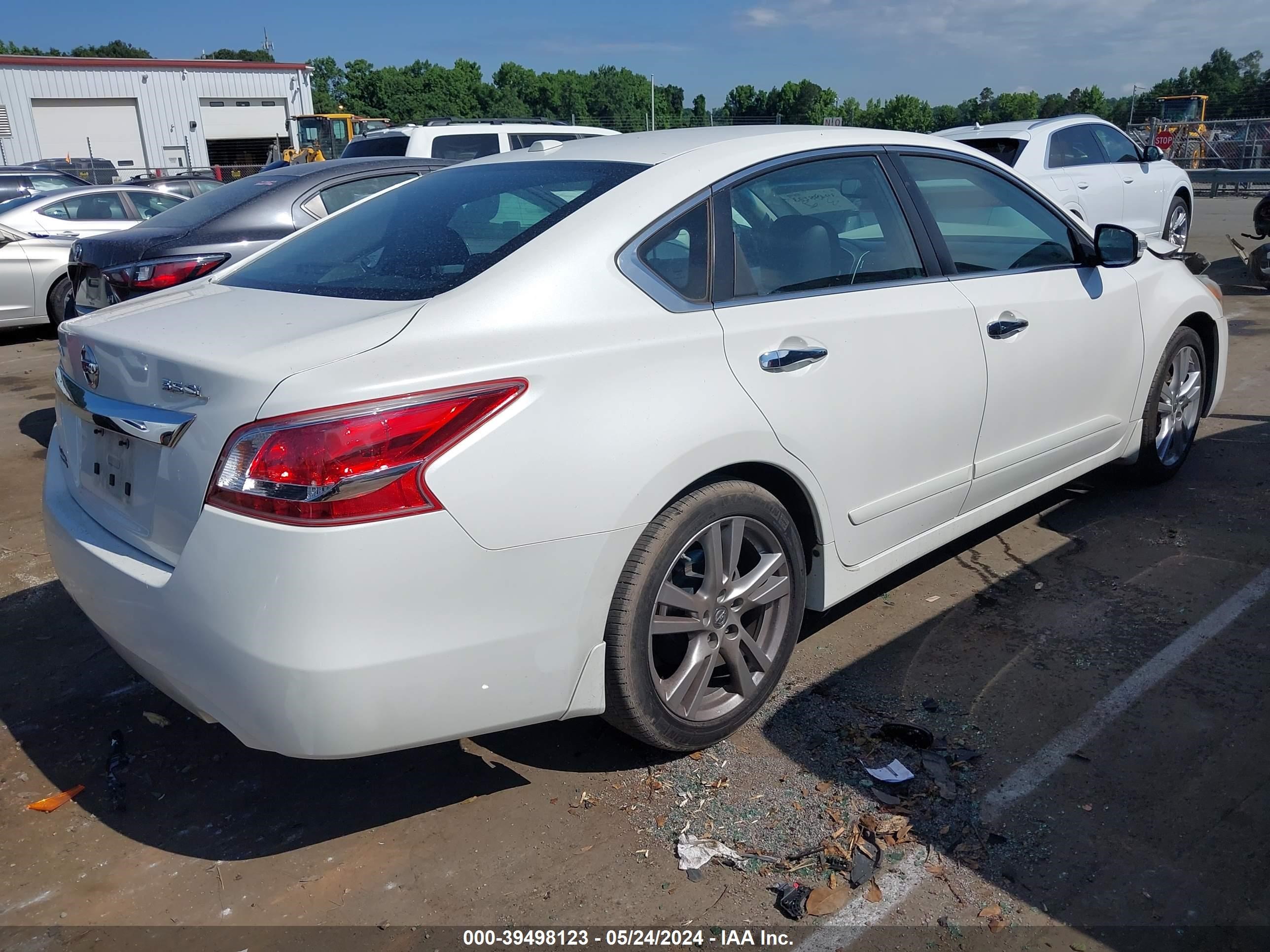 Photo 3 VIN: 1N4BL3AP3DC173194 - NISSAN ALTIMA 