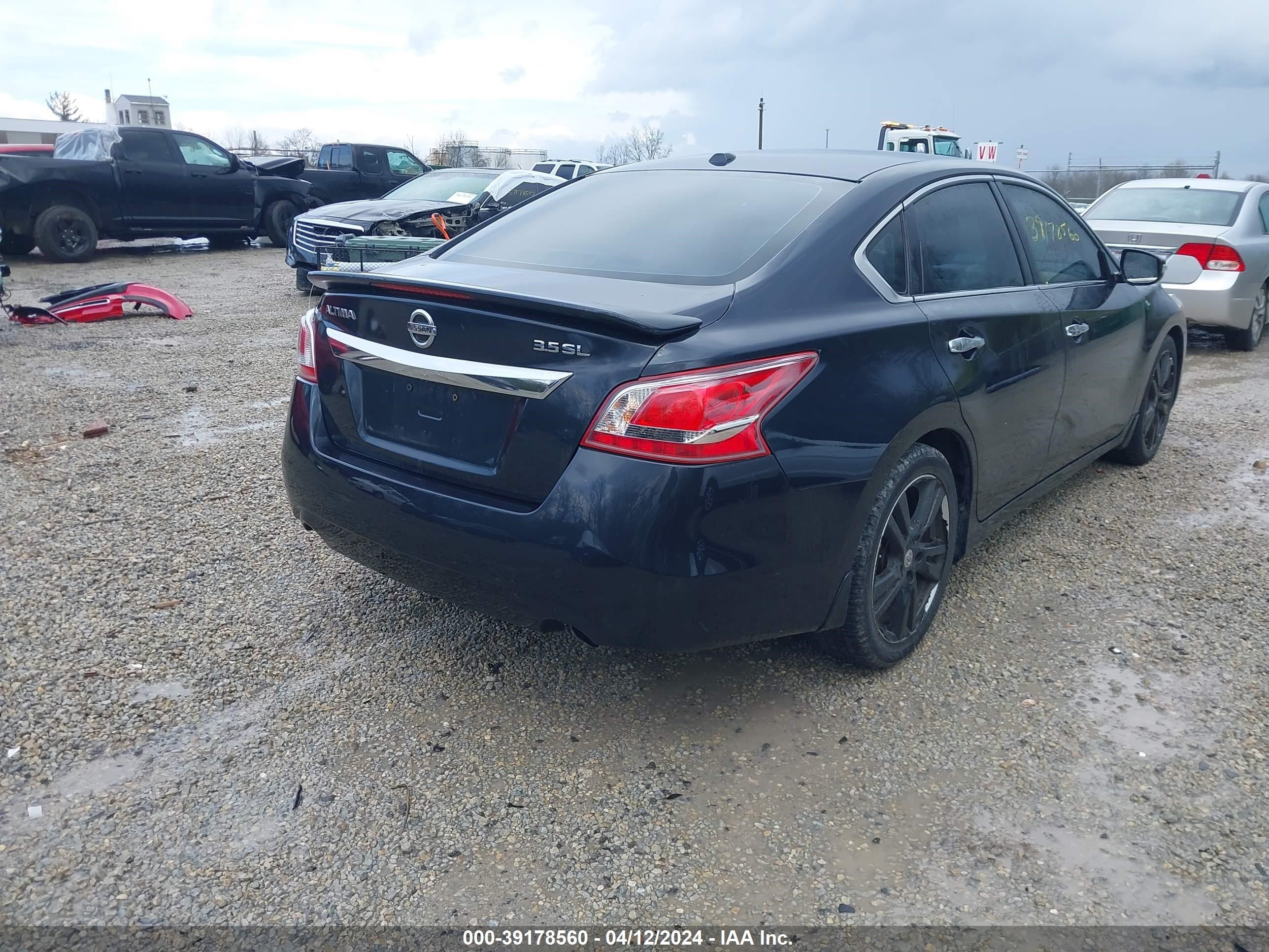 Photo 3 VIN: 1N4BL3AP3DC909910 - NISSAN ALTIMA 