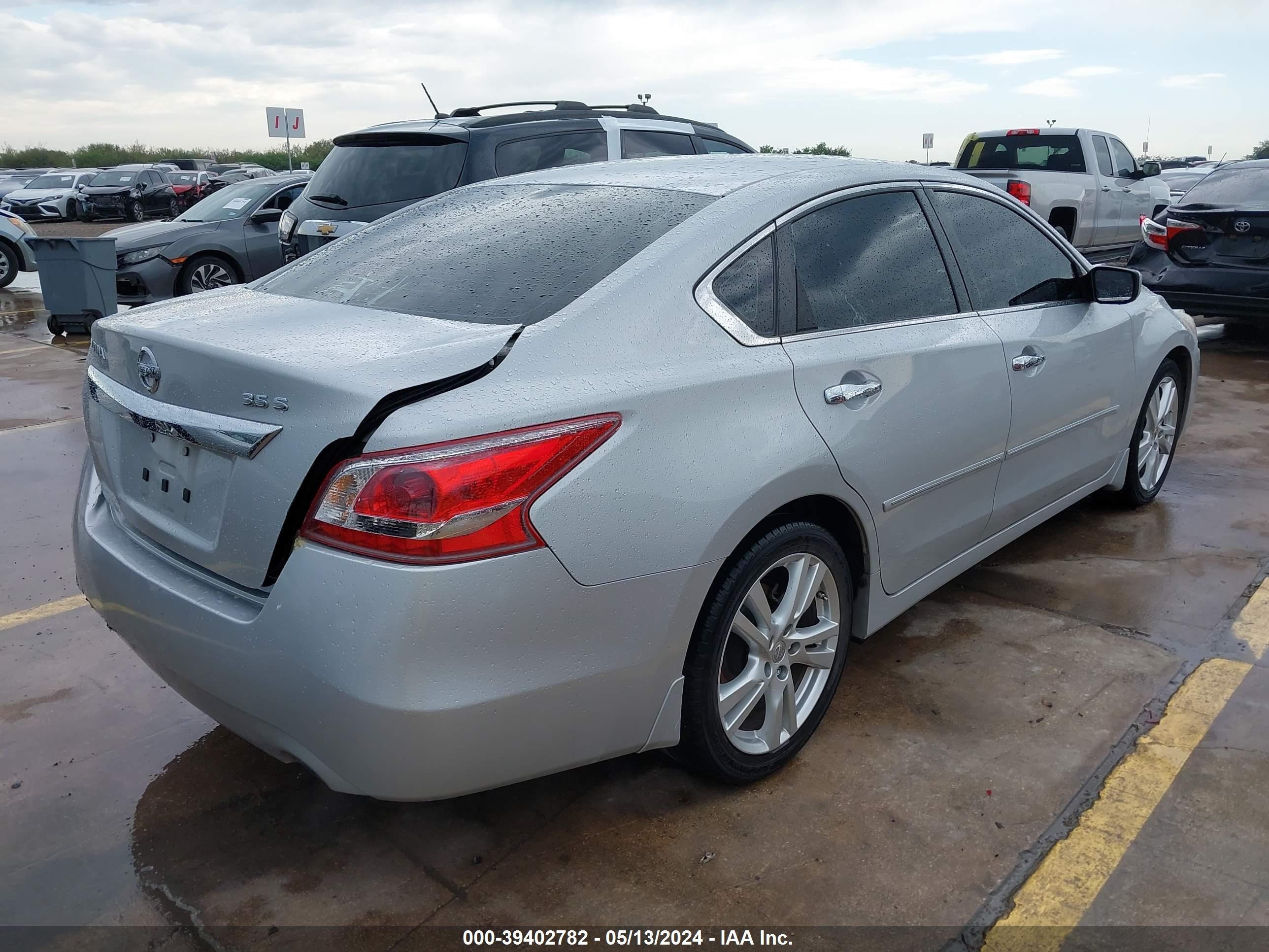 Photo 3 VIN: 1N4BL3AP3DN497007 - NISSAN ALTIMA 