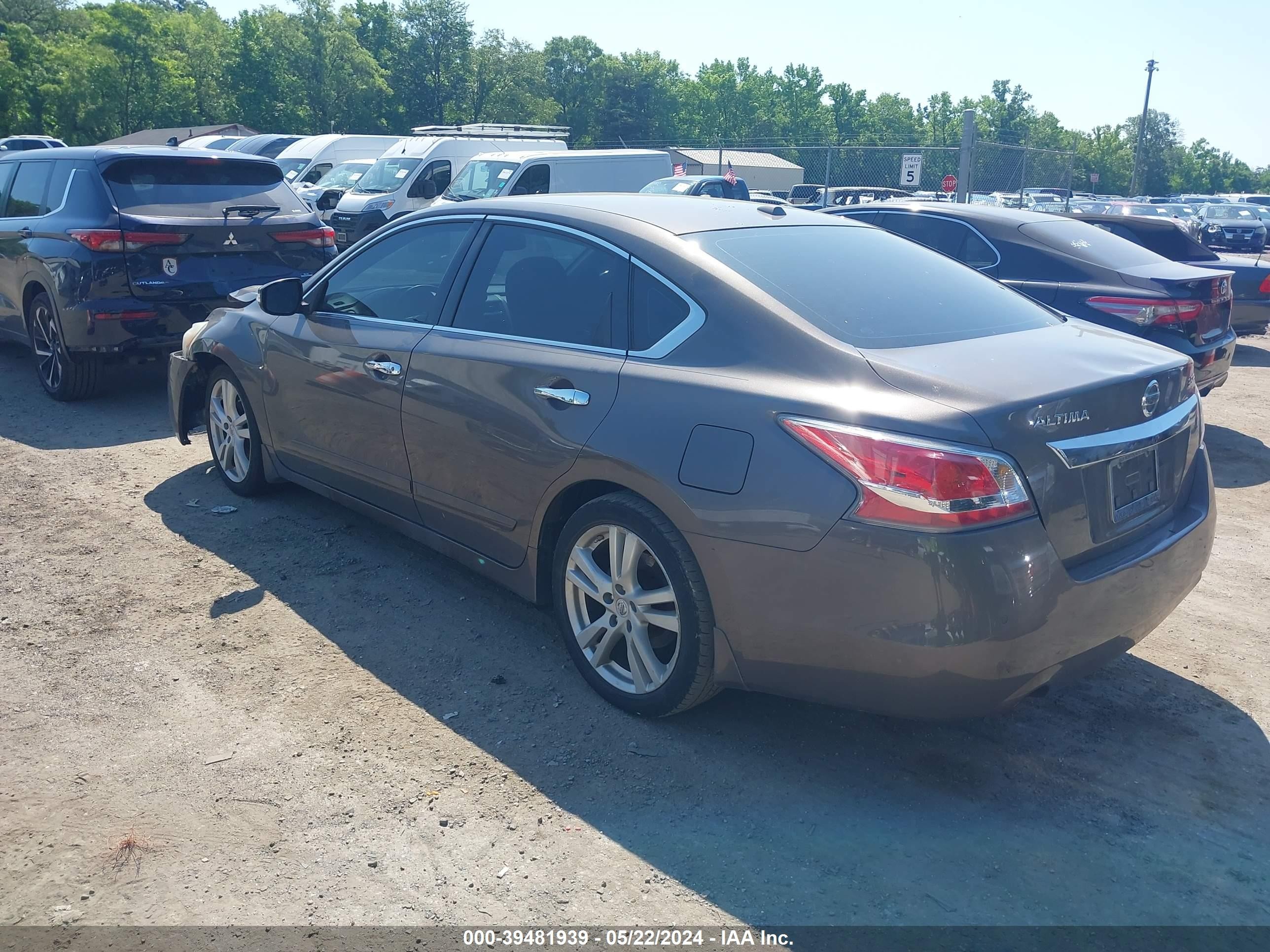 Photo 2 VIN: 1N4BL3AP6FC573012 - NISSAN ALTIMA 