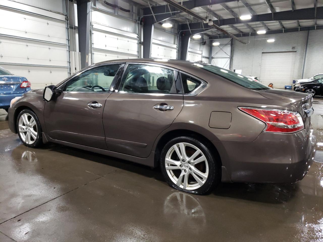 Photo 1 VIN: 1N4BL3AP7FC212257 - NISSAN ALTIMA 