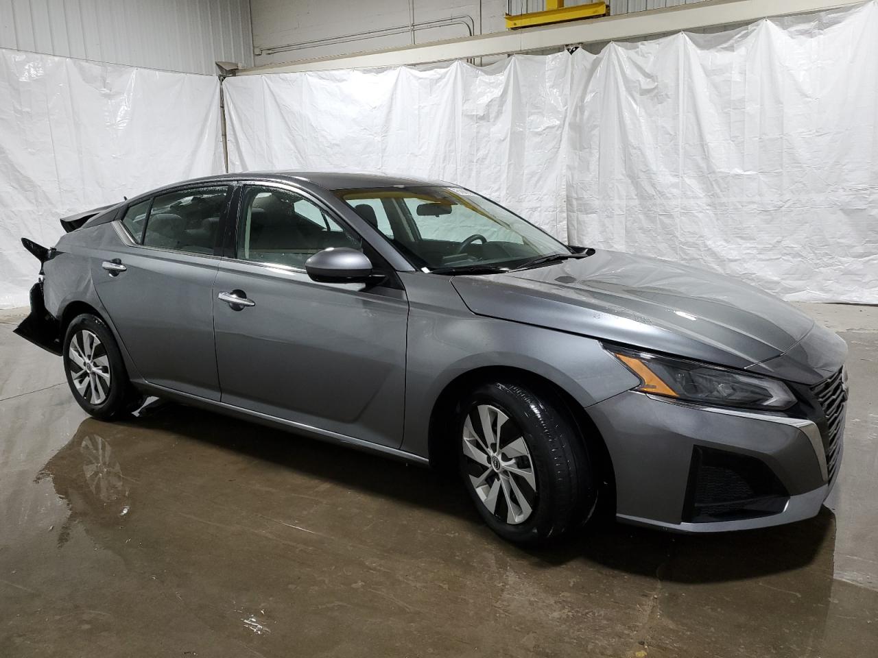 Photo 3 VIN: 1N4BL4BV0PN338890 - NISSAN ALTIMA 