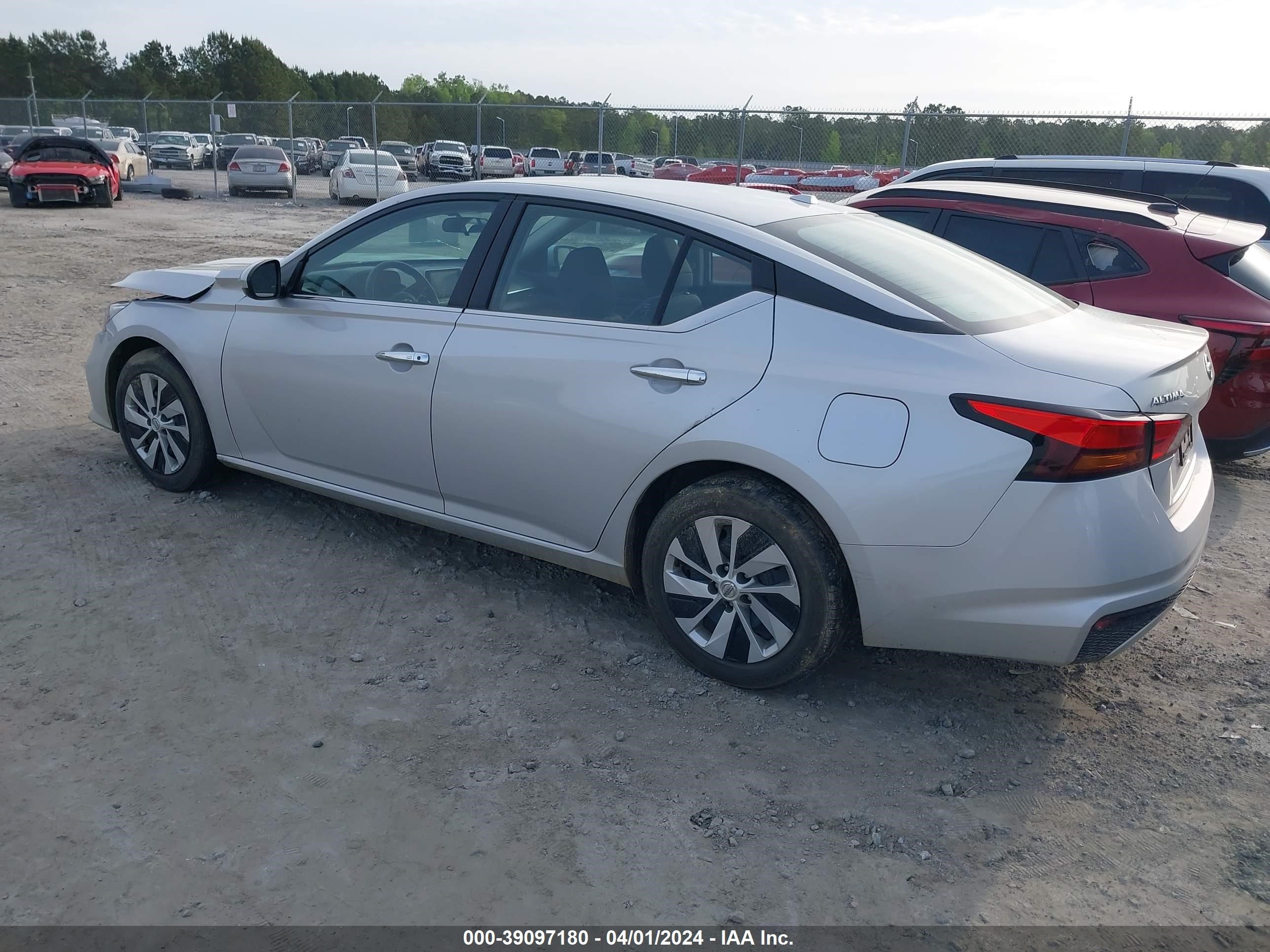 Photo 2 VIN: 1N4BL4BV4LC195626 - NISSAN ALTIMA 