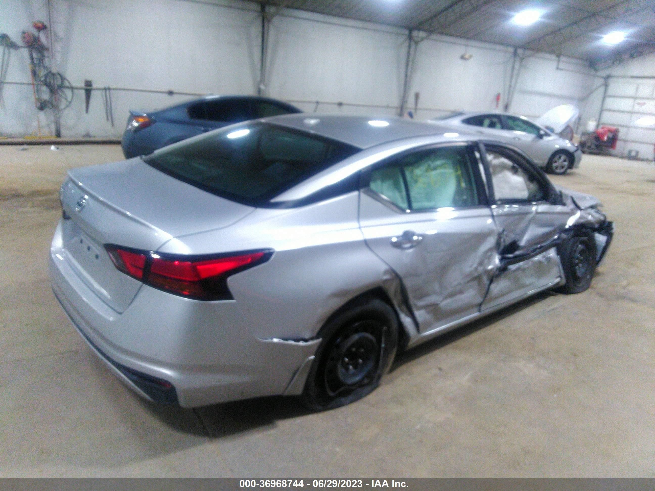 Photo 3 VIN: 1N4BL4BV5LC123091 - NISSAN ALTIMA 