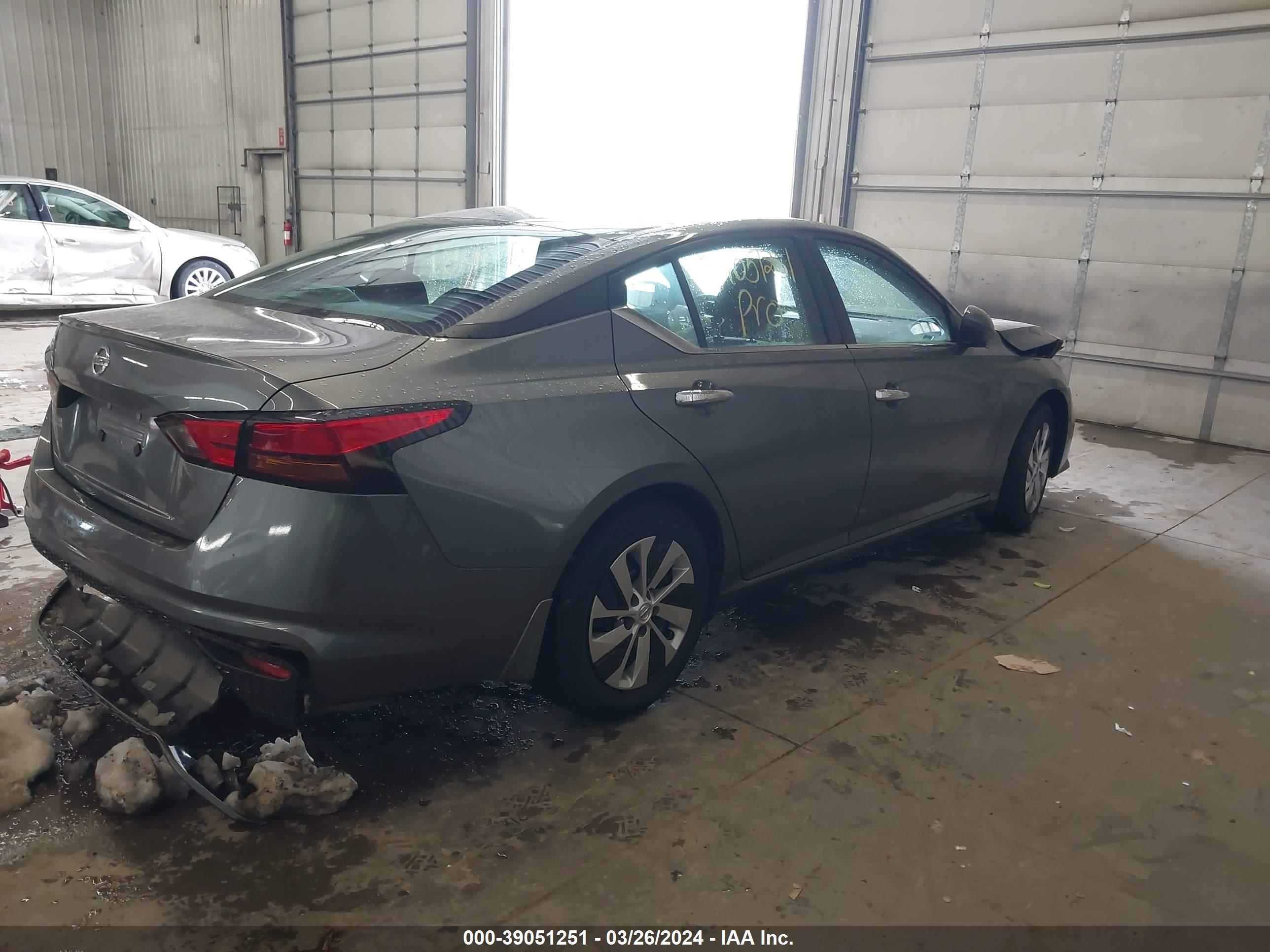 Photo 3 VIN: 1N4BL4BV6NN417803 - NISSAN ALTIMA 