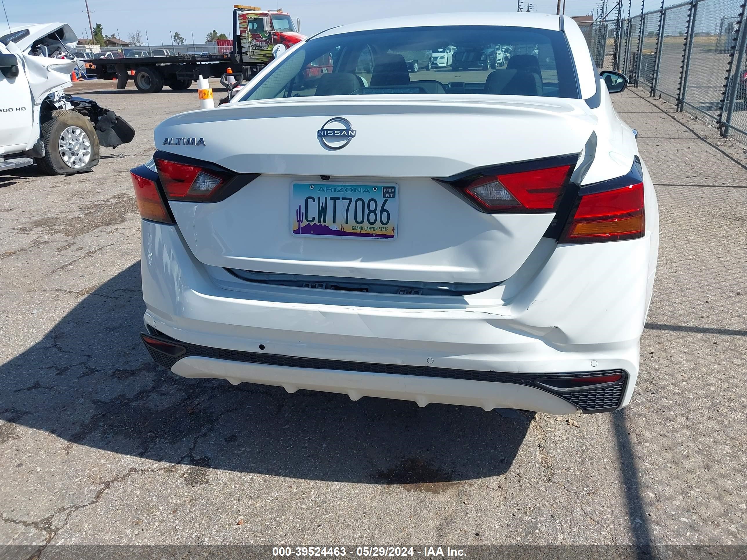 Photo 5 VIN: 1N4BL4BV6PN408828 - NISSAN ALTIMA 