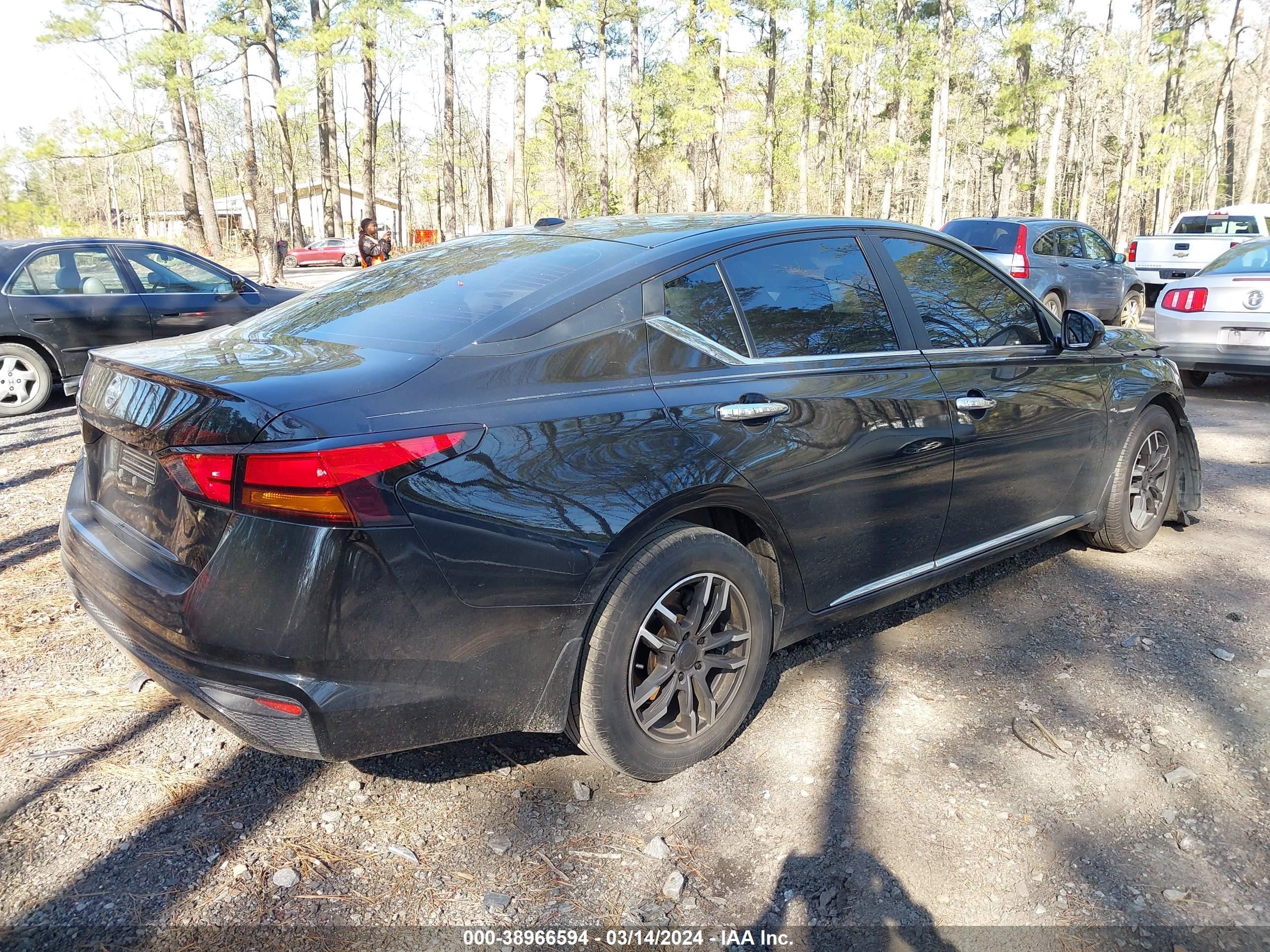 Photo 3 VIN: 1N4BL4BV8KC134617 - NISSAN ALTIMA 