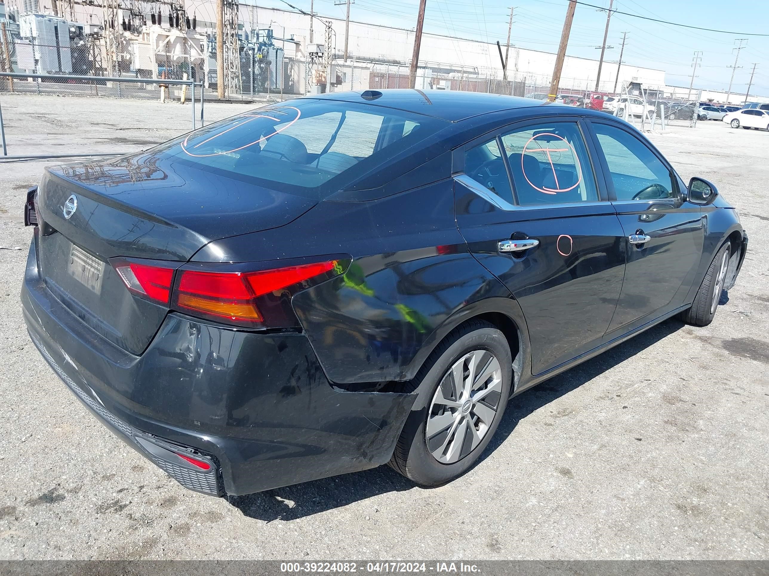 Photo 3 VIN: 1N4BL4BV8KC257821 - NISSAN ALTIMA 