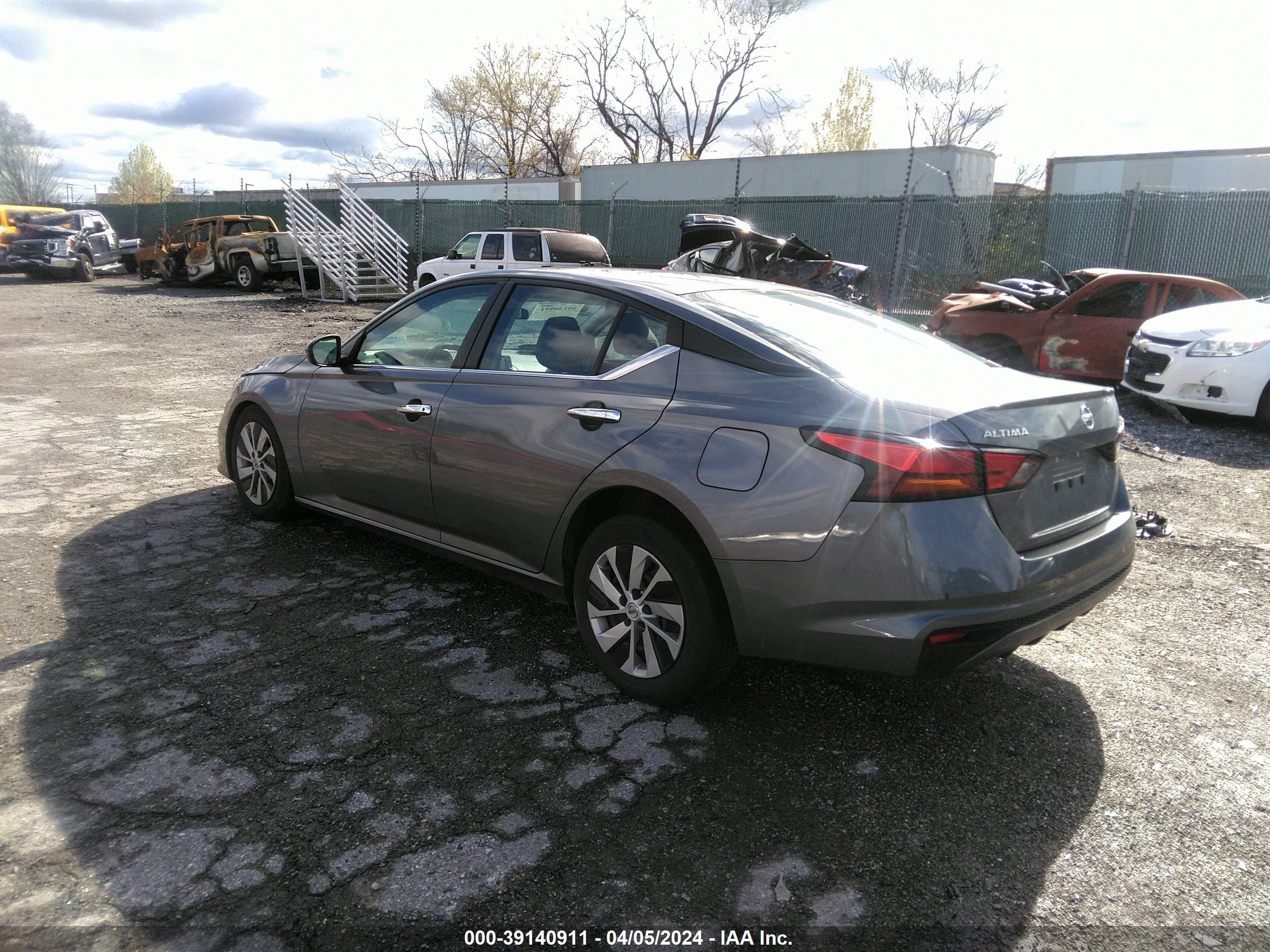 Photo 2 VIN: 1N4BL4BV8NN340318 - NISSAN ALTIMA 