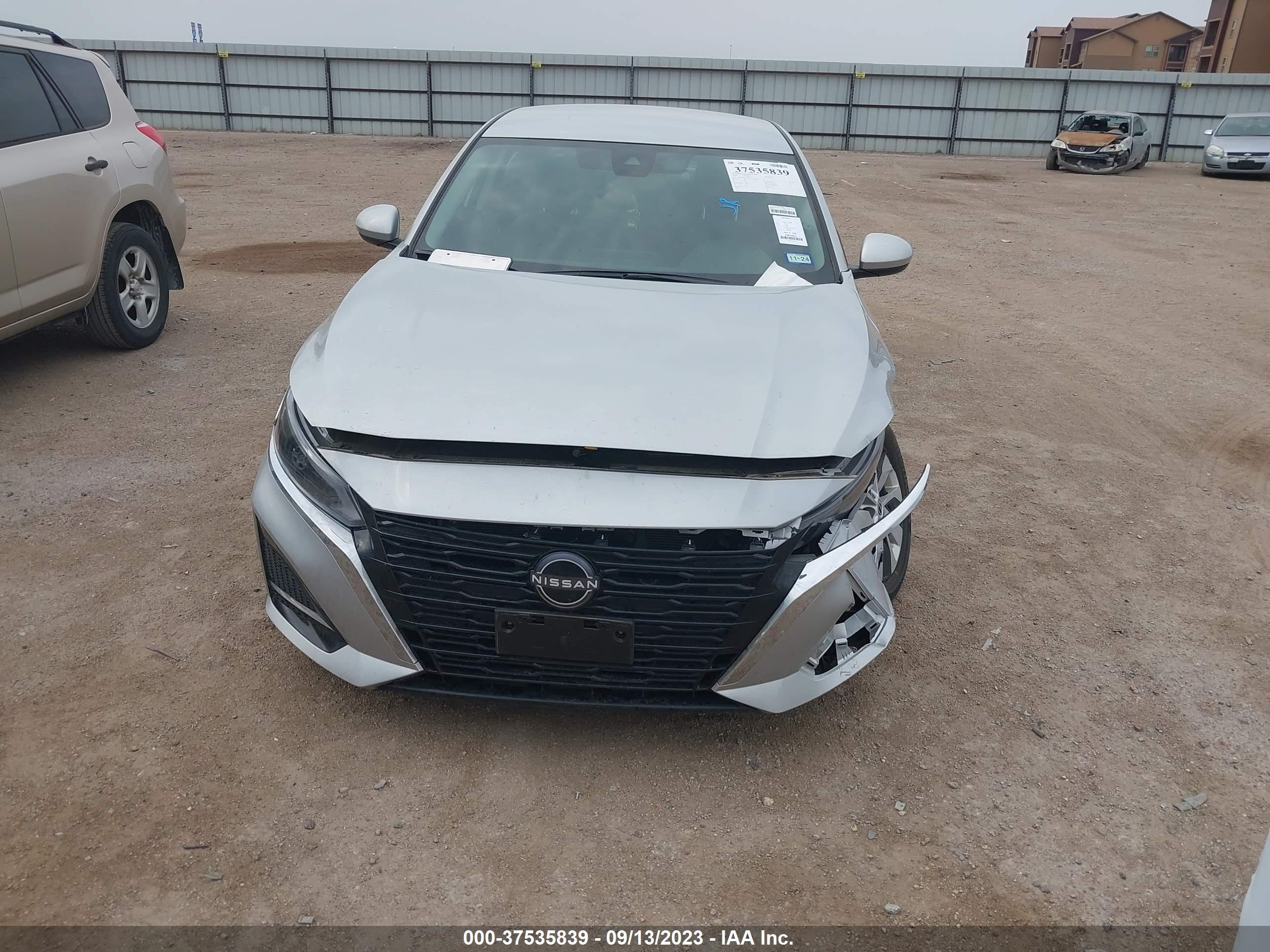 Photo 10 VIN: 1N4BL4BV9PN330349 - NISSAN ALTIMA 