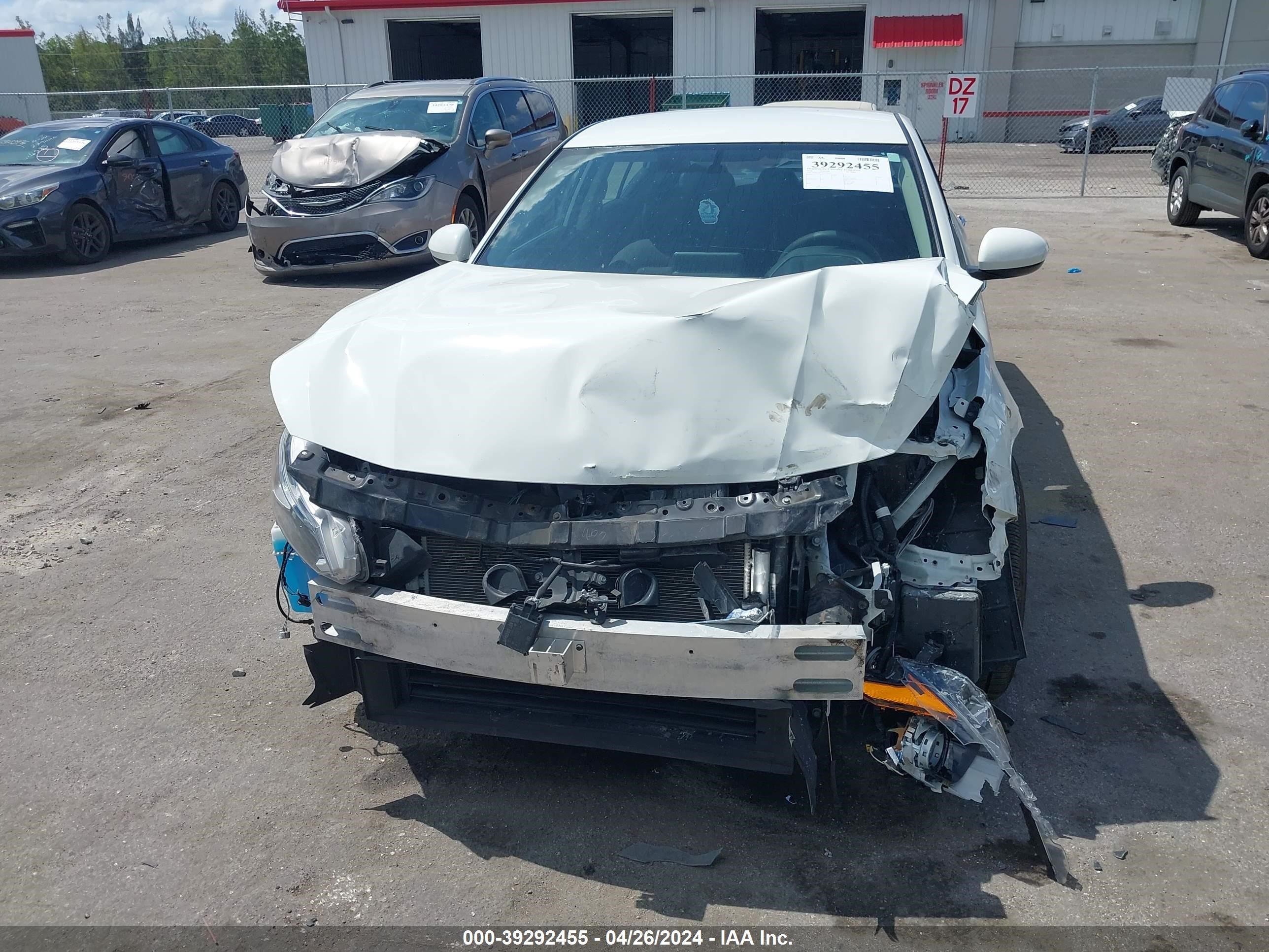 Photo 5 VIN: 1N4BL4BVXLC170200 - NISSAN ALTIMA 