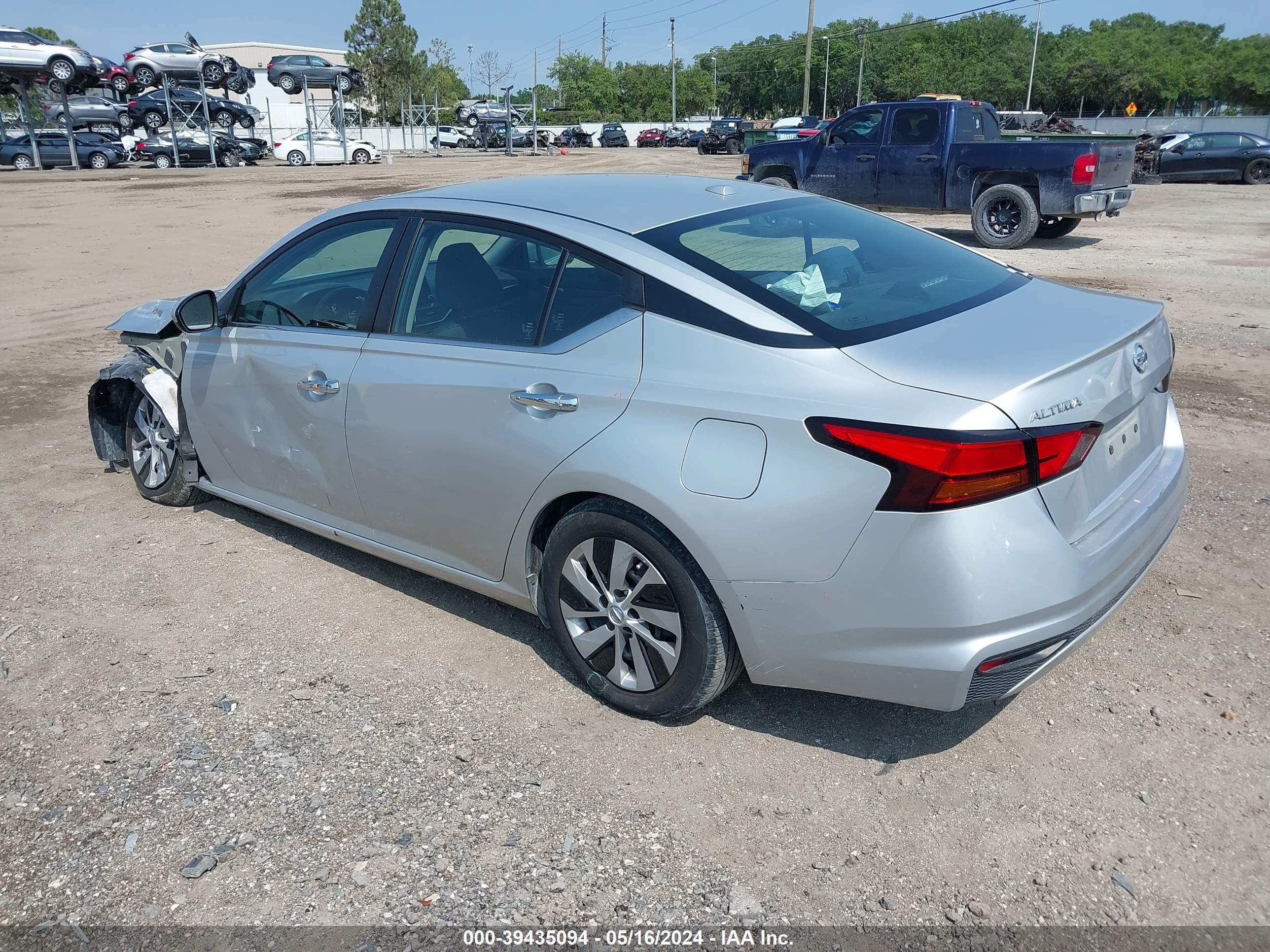 Photo 2 VIN: 1N4BL4BVXLC241203 - NISSAN ALTIMA 